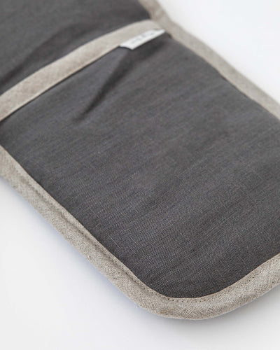 Double oven mitt (1 pcs) in Charcoal gray - MagicLinen
