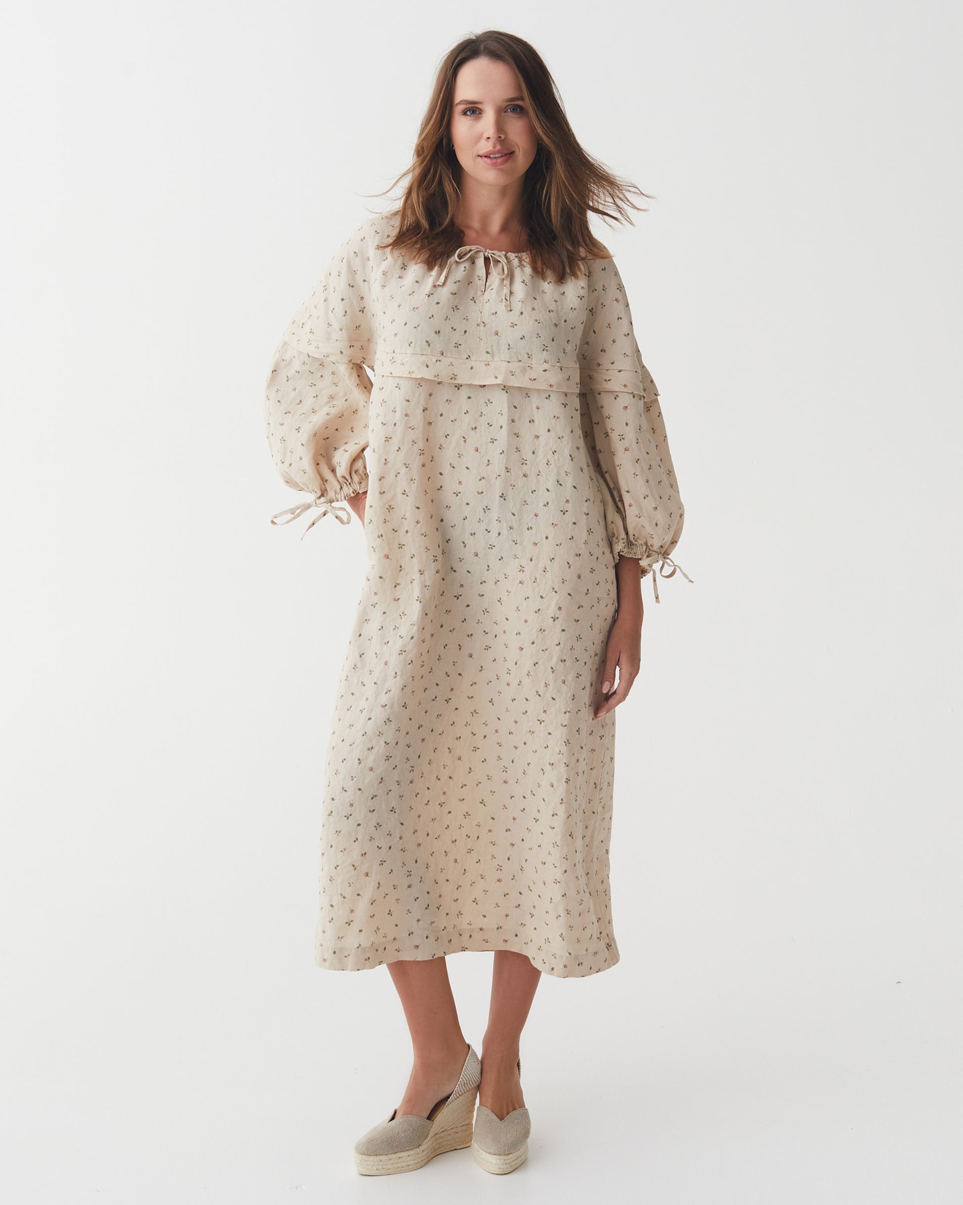 Linen kaftan dress HATTA in Ditsy rose | MagicLinen modelBoxOn