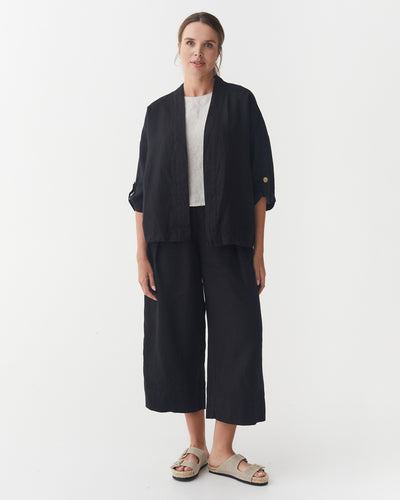 Linen kimono jacket BANOS in Black | MagicLinen modelBoxOn