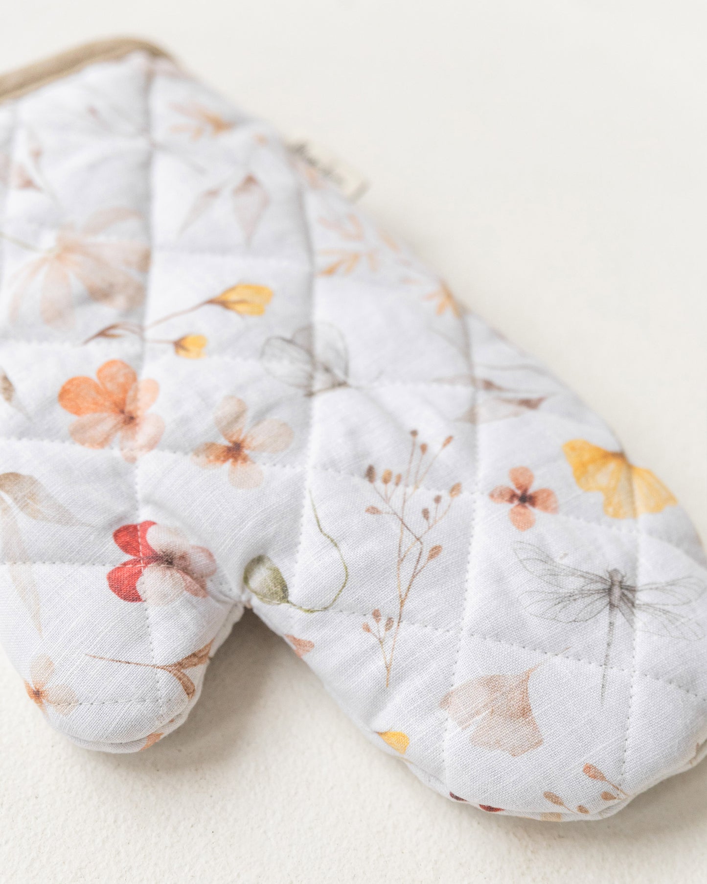 Linen Oven Mitt in Meadow Print | MagicLinen