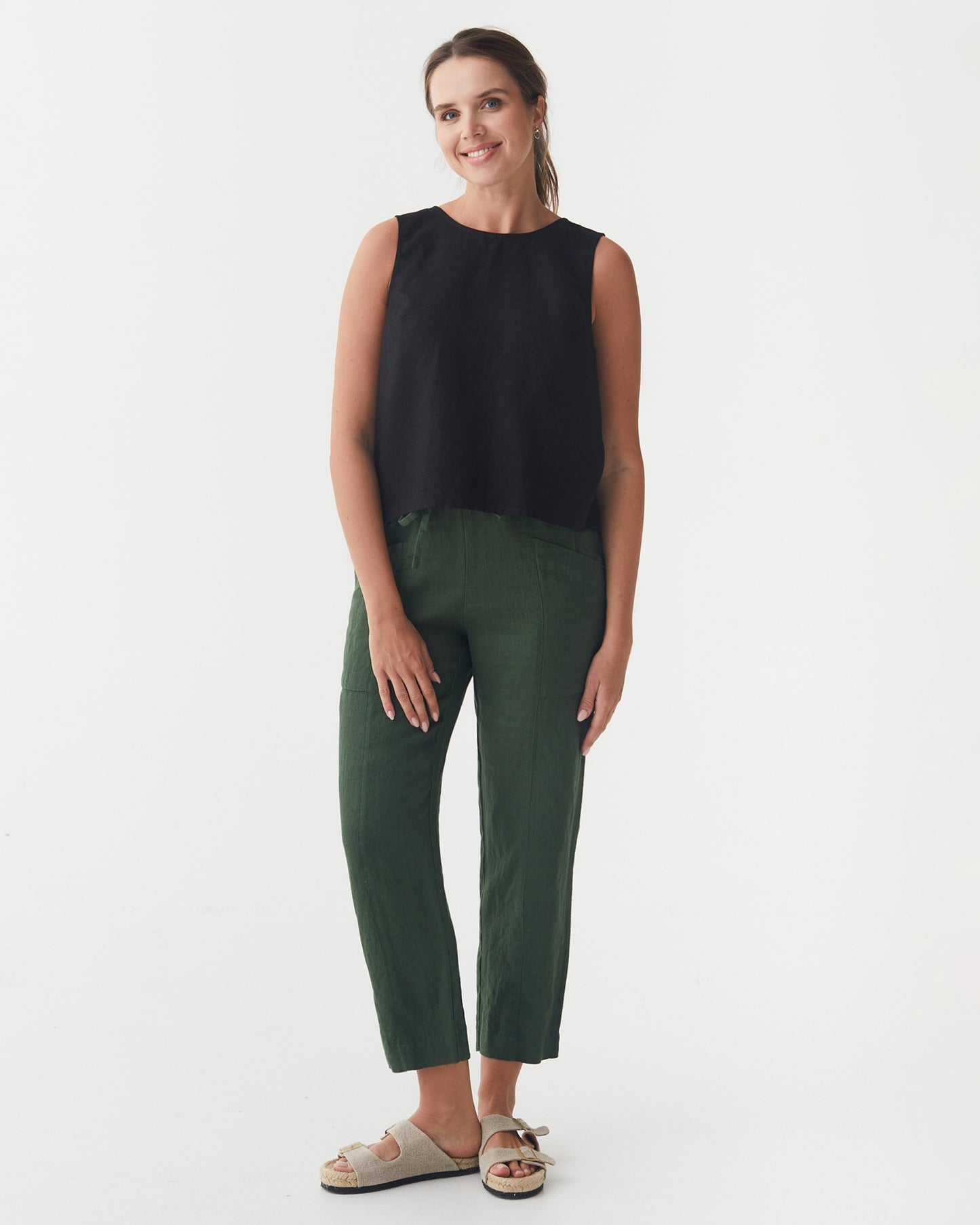 Linen Pants SARDINIA in Deep green | MagicLinen modelBoxOn