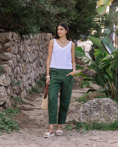 Linen Pants SARDINIA in Deep green | MagicLinen modelBoxOn2