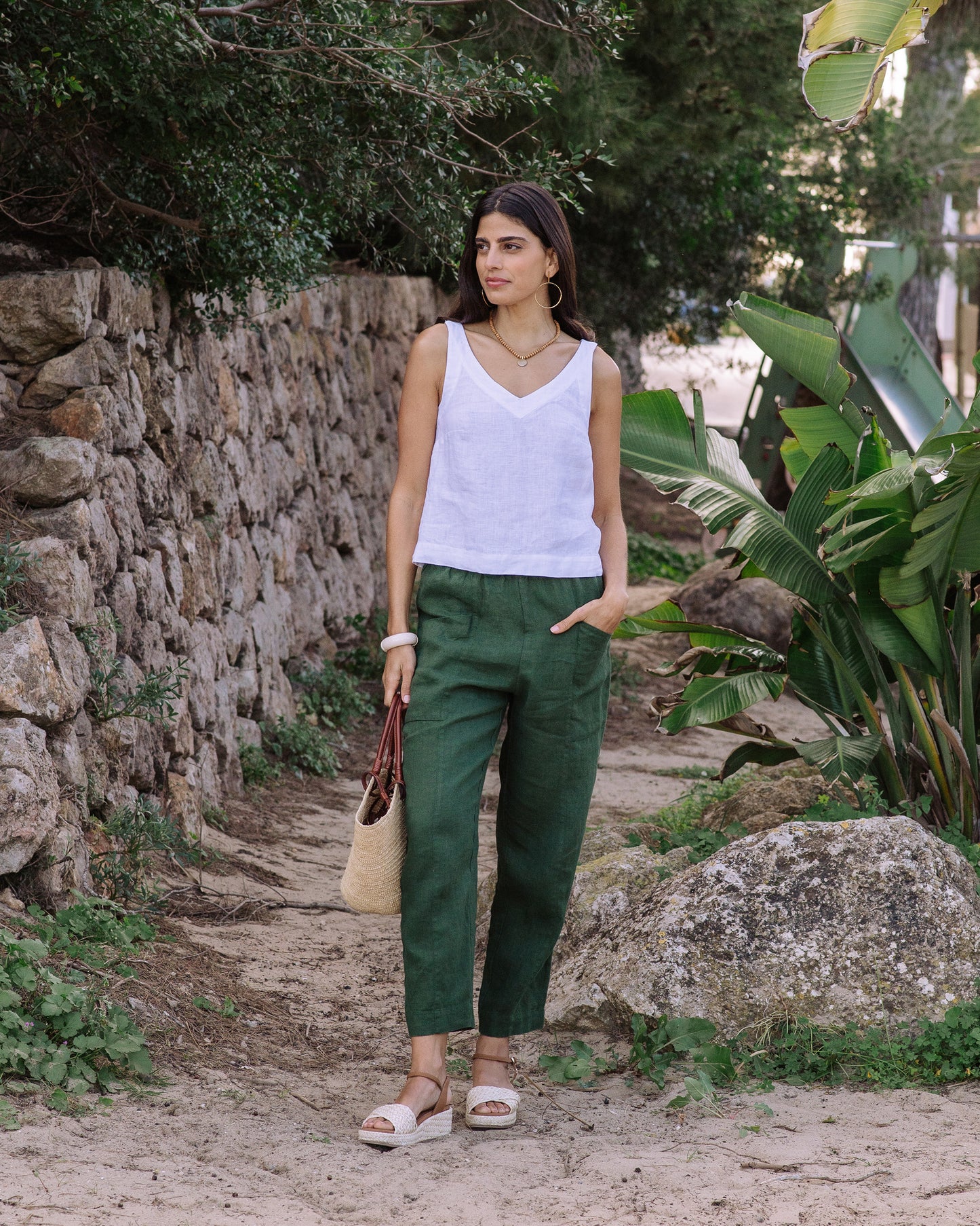 Linen Pants SARDINIA in Deep green | MagicLinen modelBoxOn2