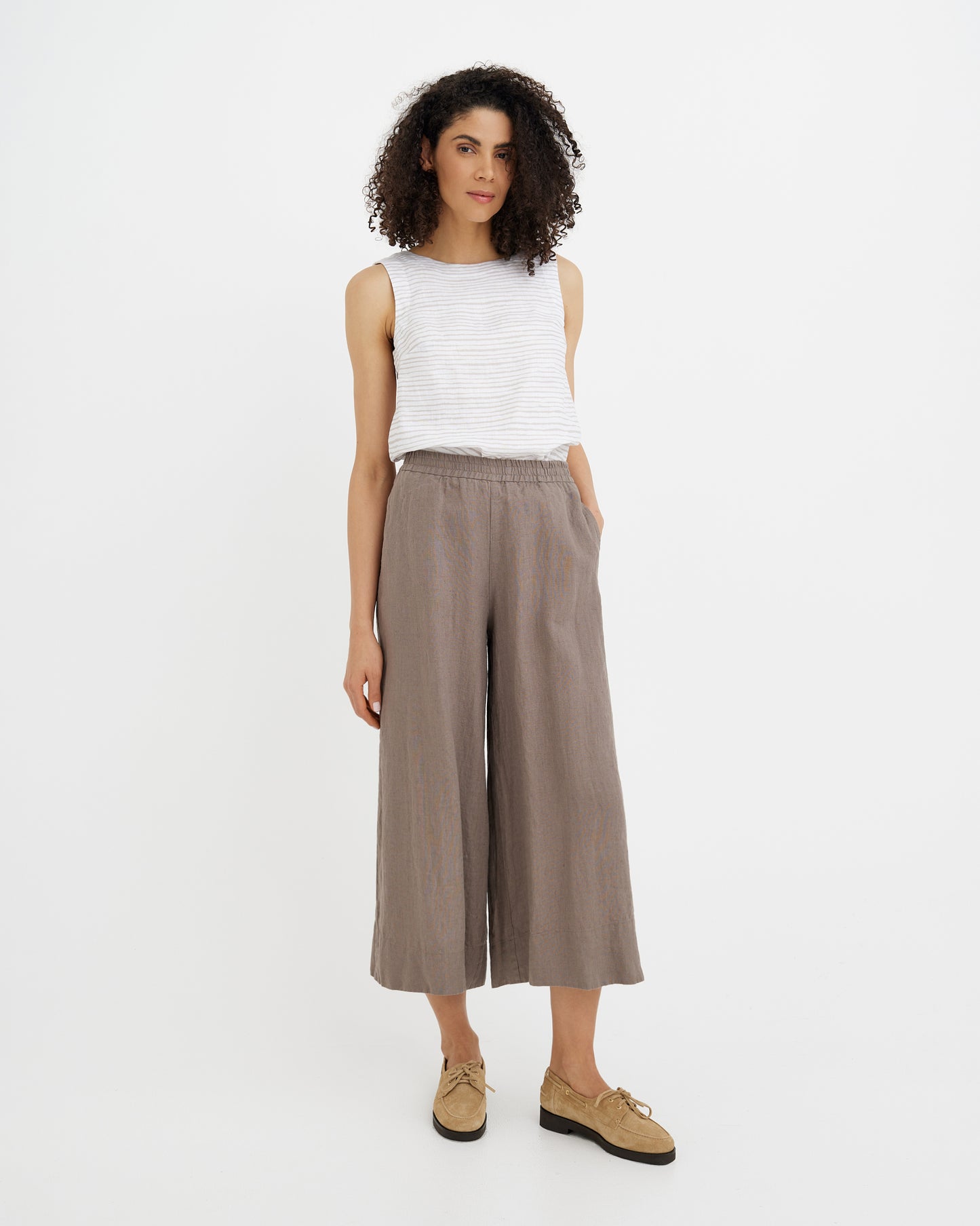 MagicLinen Deep taupe Linen Culotte Pants VIENNA, 100% European flax linen 160 gsm plain weave   modelBoxOn2
