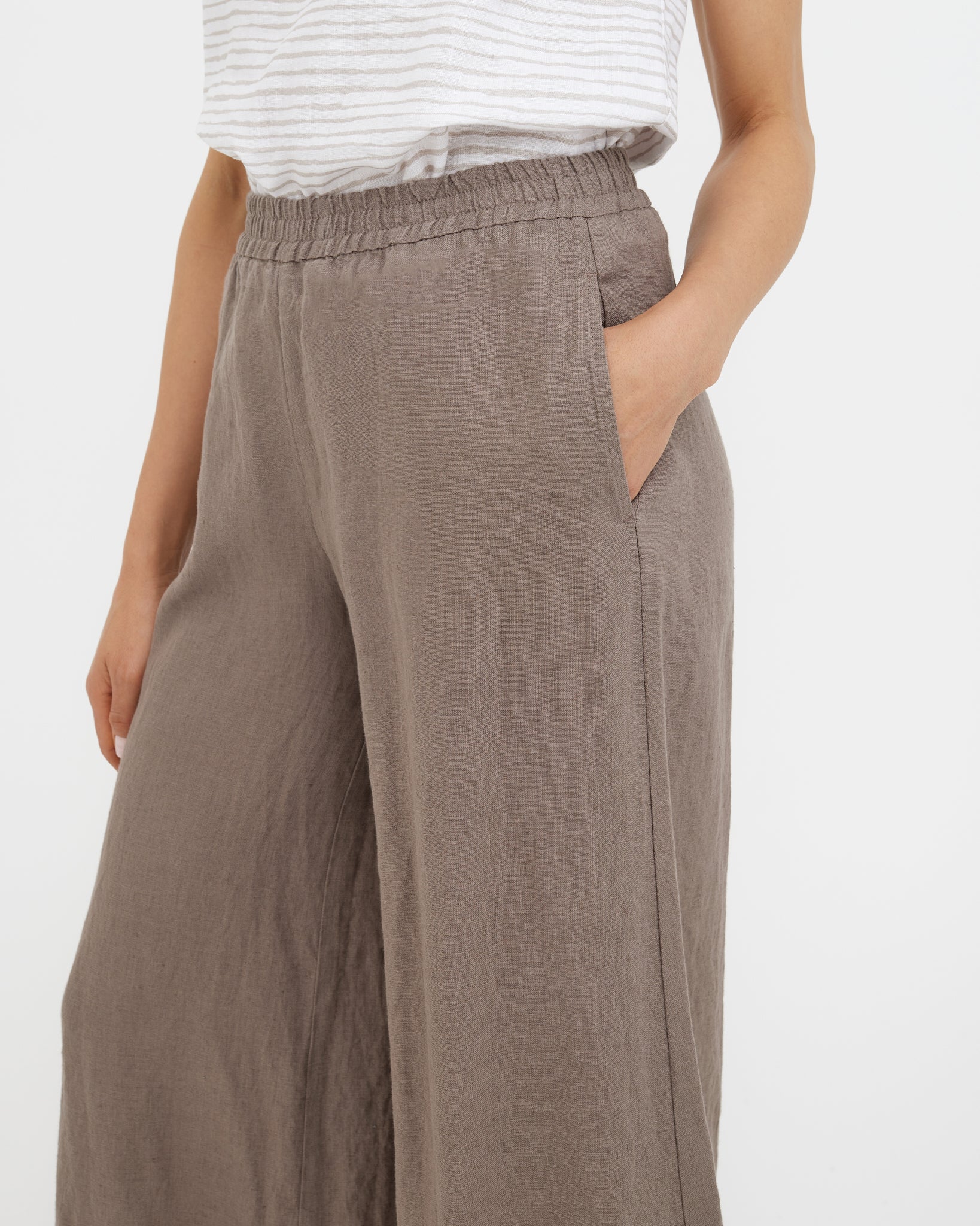 Linen Culotte Pants VIENNA with horn-look button and zipper closure 