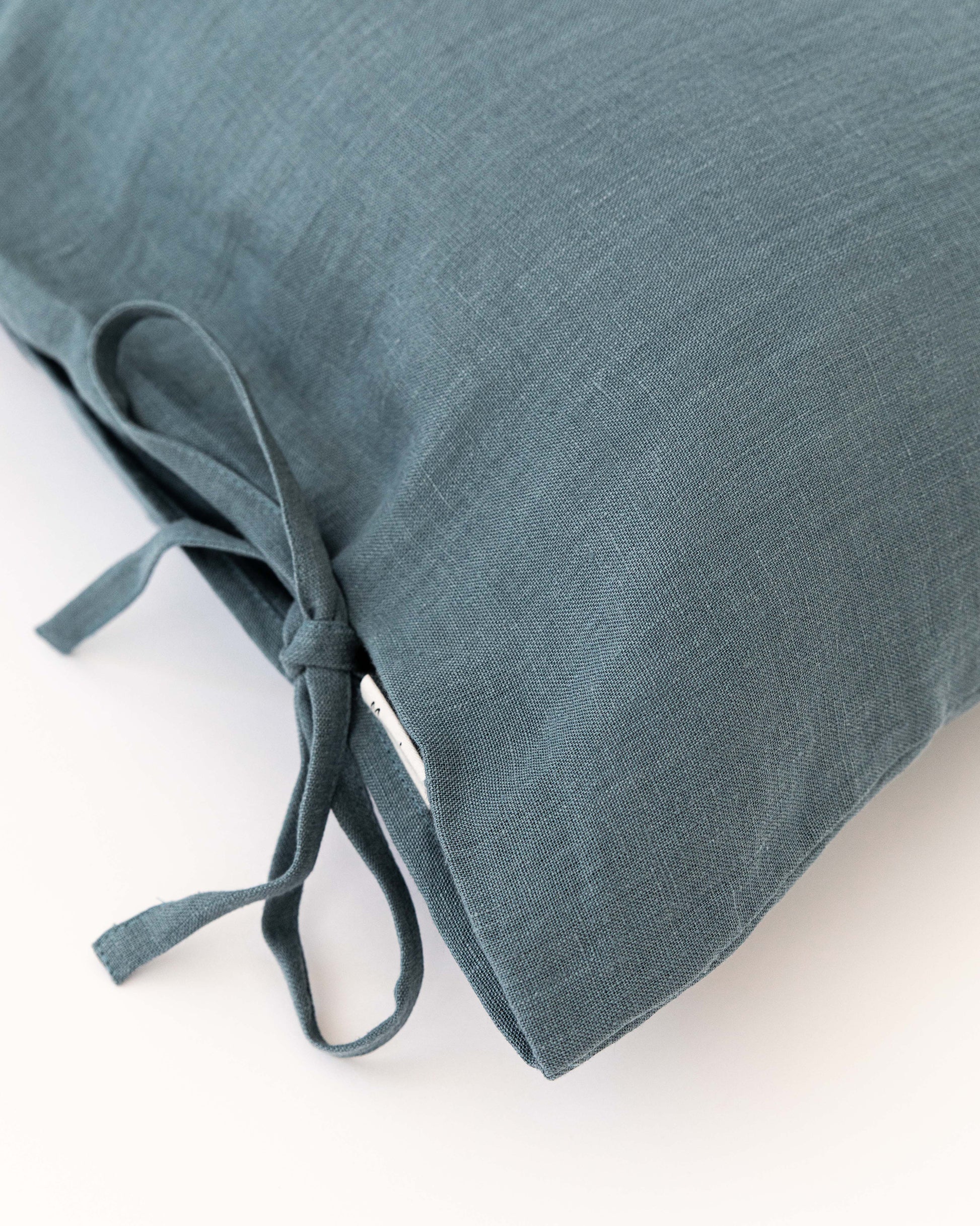 Linen pillowcase with ties in Gray blue - MagicLinen