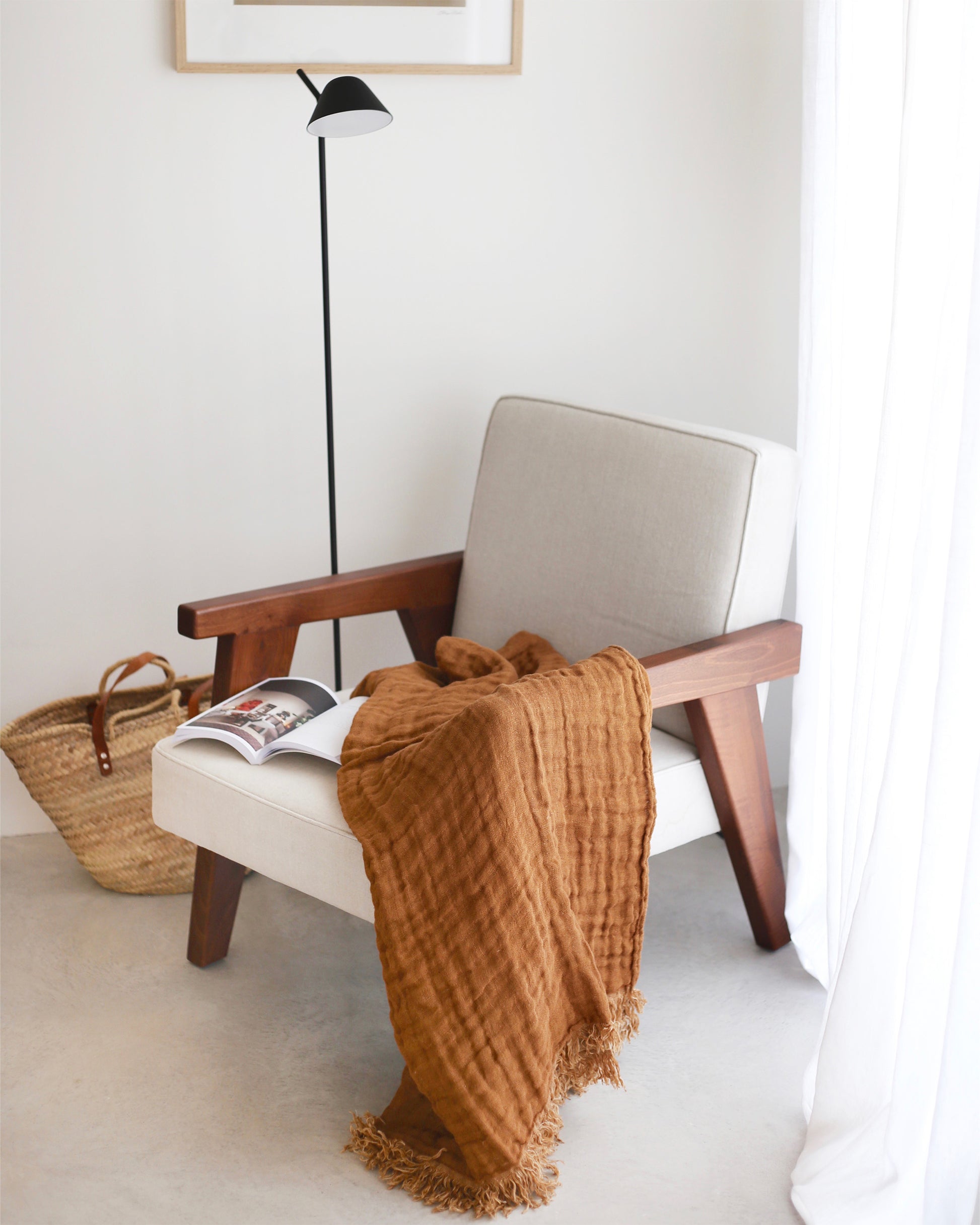Double sided linen throw with fringes - MagicLinen