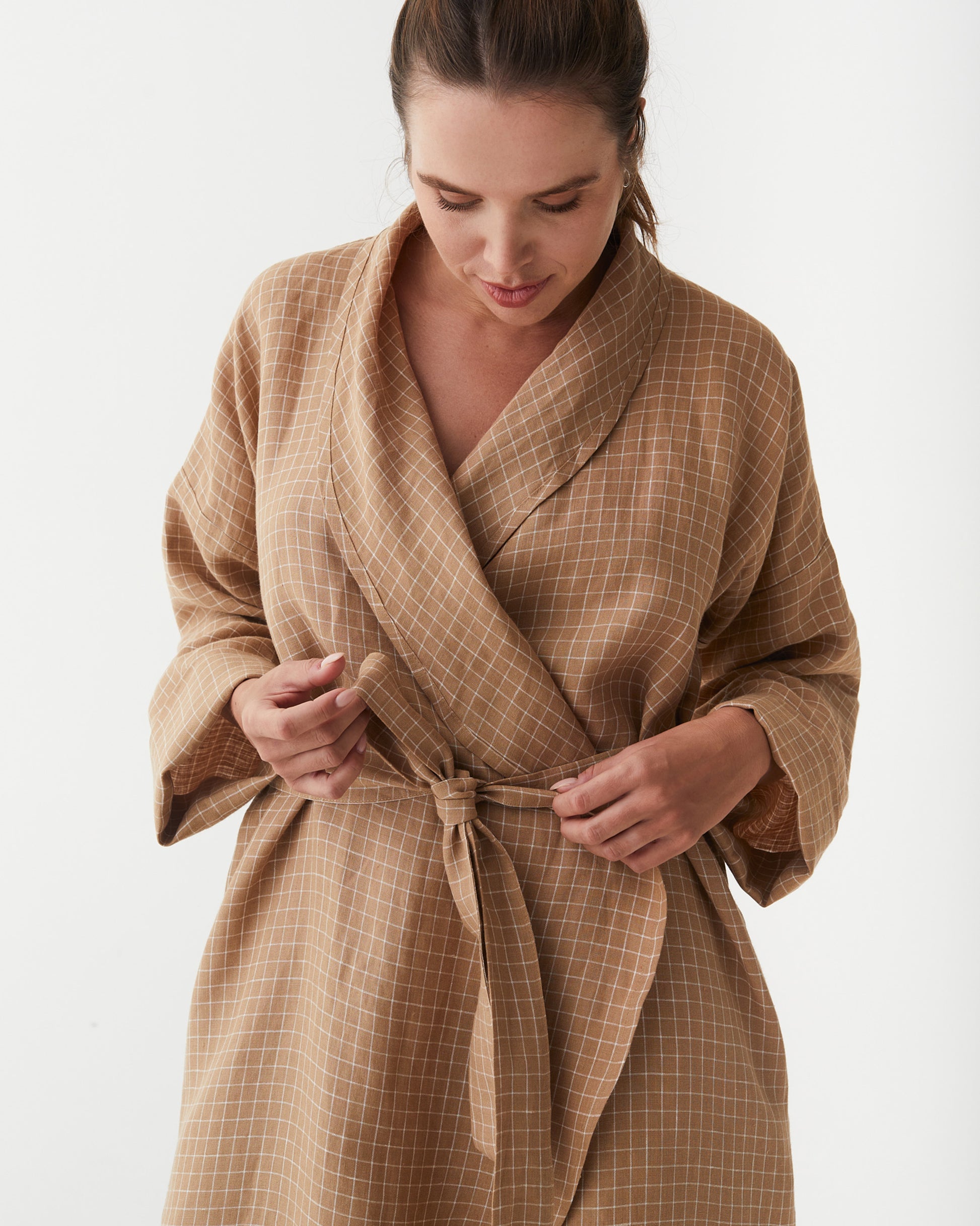 Linen robe in Windowpane | MagicLinen