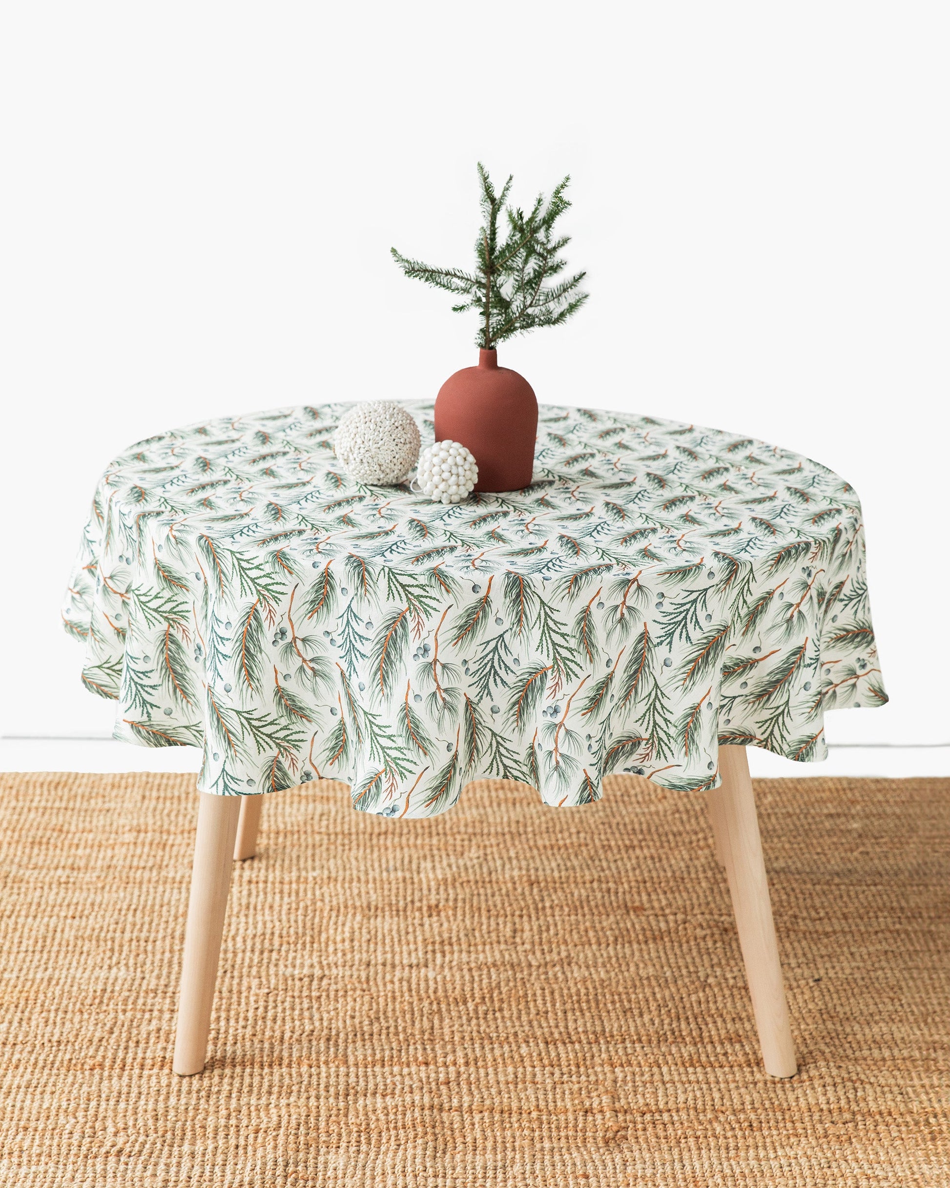 Round linen tablecloth in White & Winter print