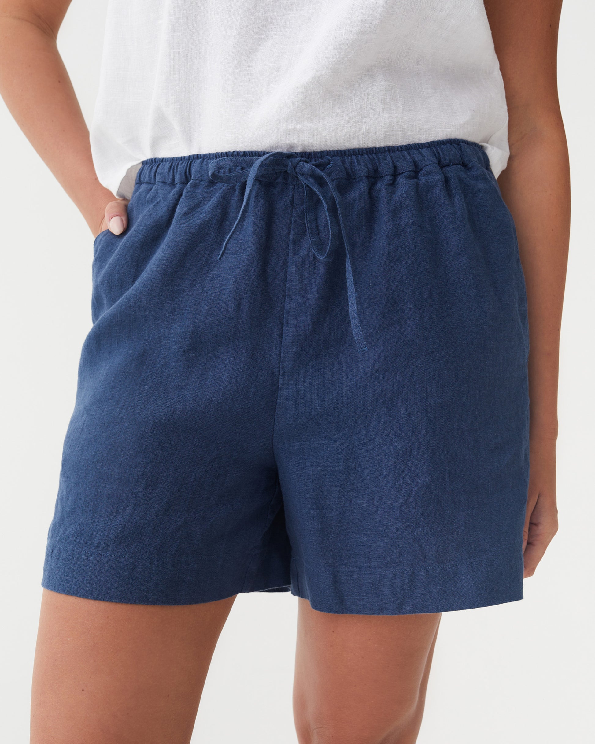 Linen Shorts ERIE in Deep navy blue | MagicLinen