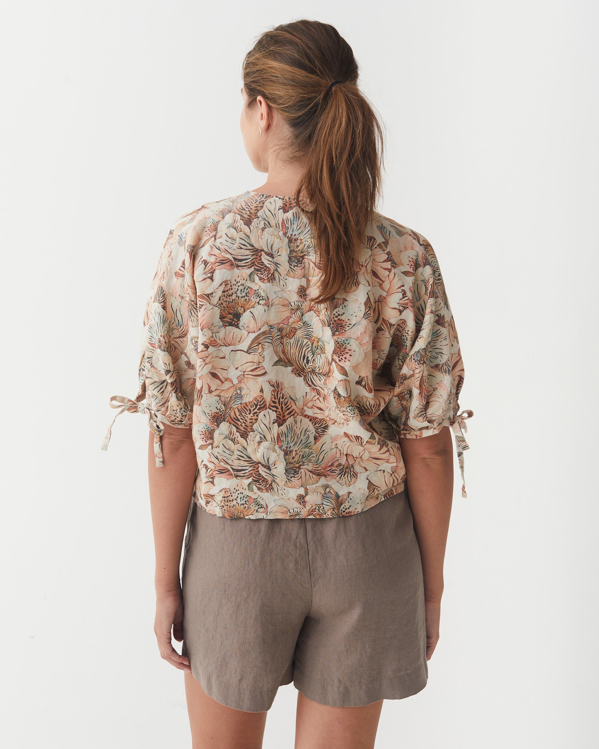 Linen Shorts ERIE in Deep taupe | MagicLinen