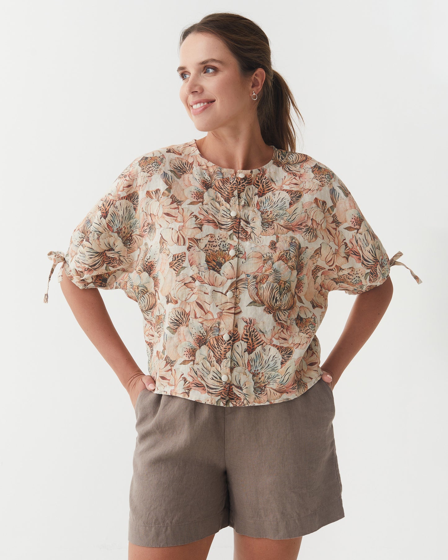 Linen Shorts ERIE in Deep taupe | MagicLinen