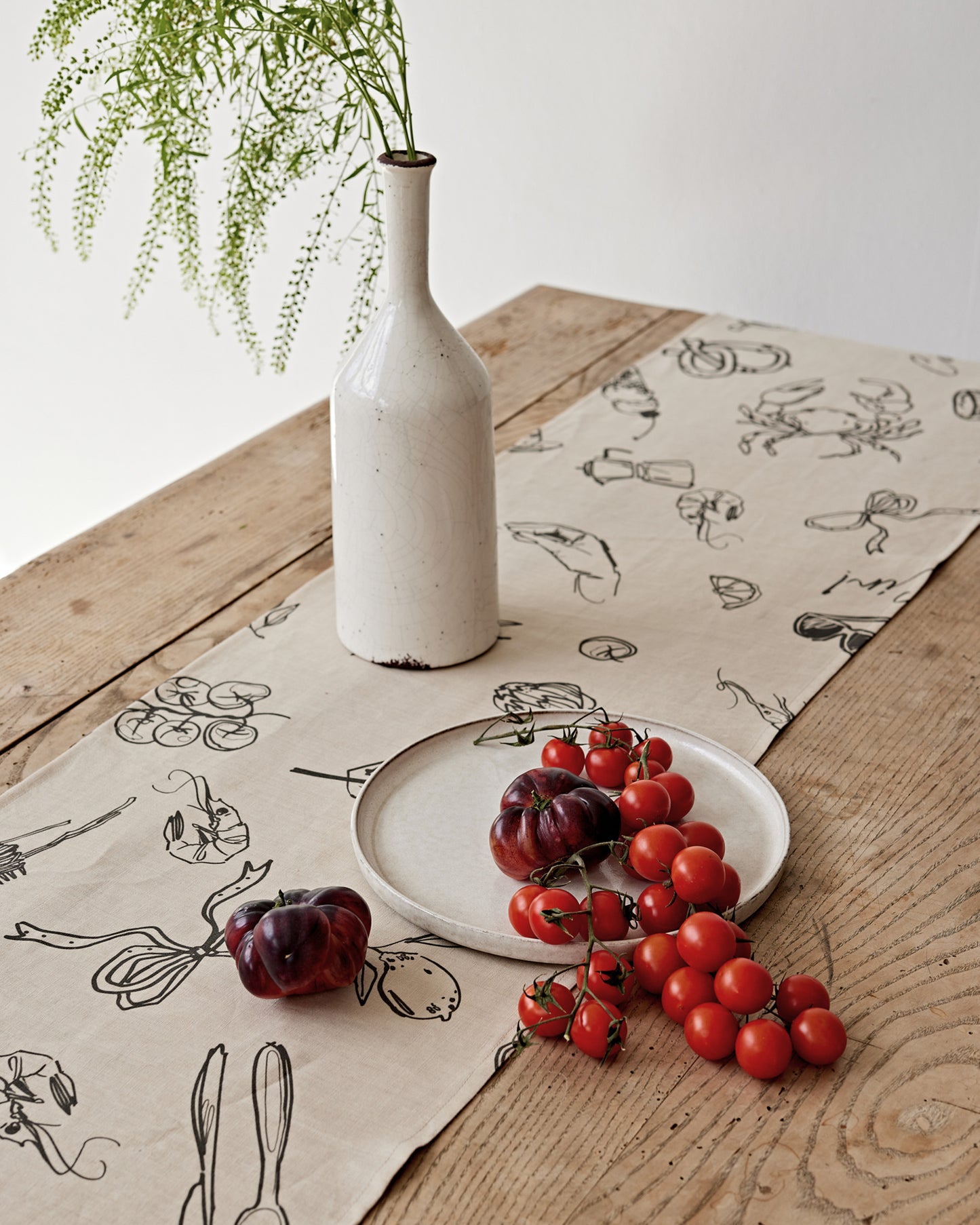 Linen Table Runner in Italian summer print | MagicLinen