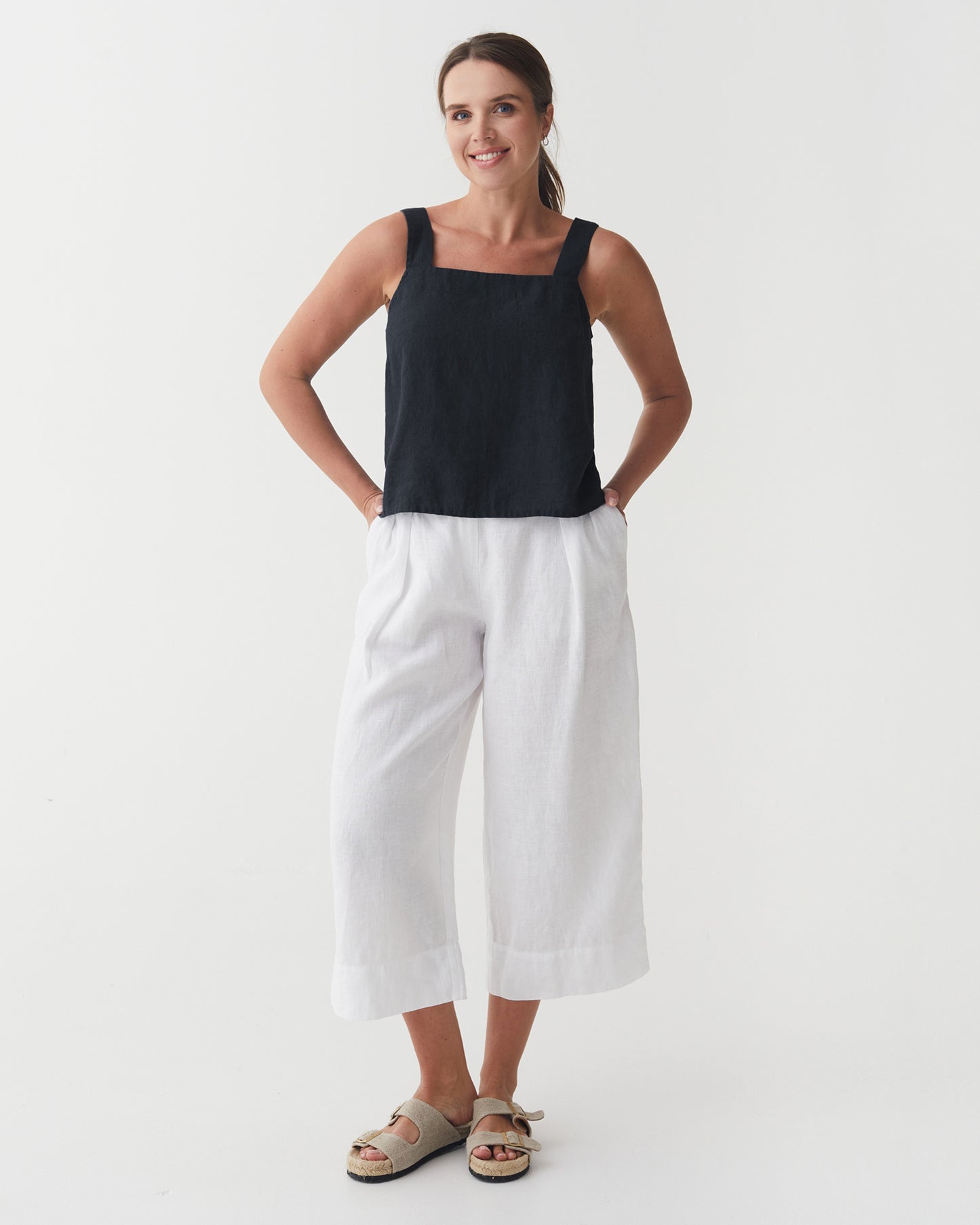 Linen tank top OLINDA in Black | MagicLinen