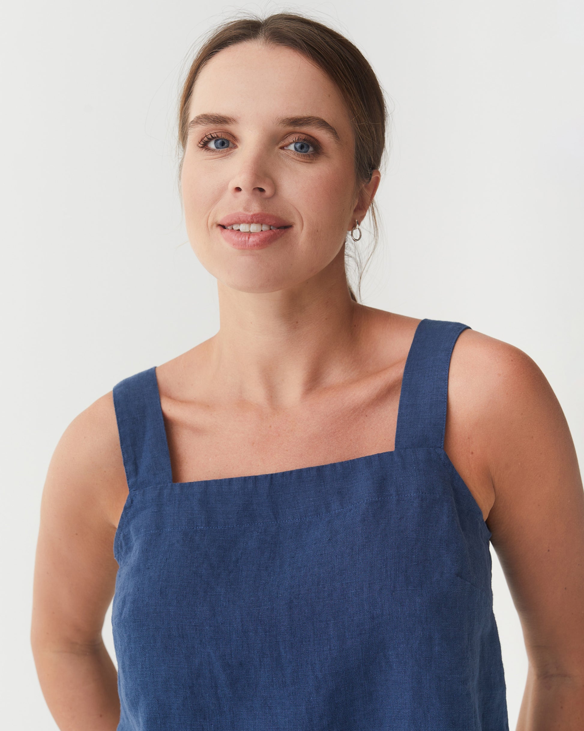 Linen tank top OLINDA in Deep navy blue | MagicLinen