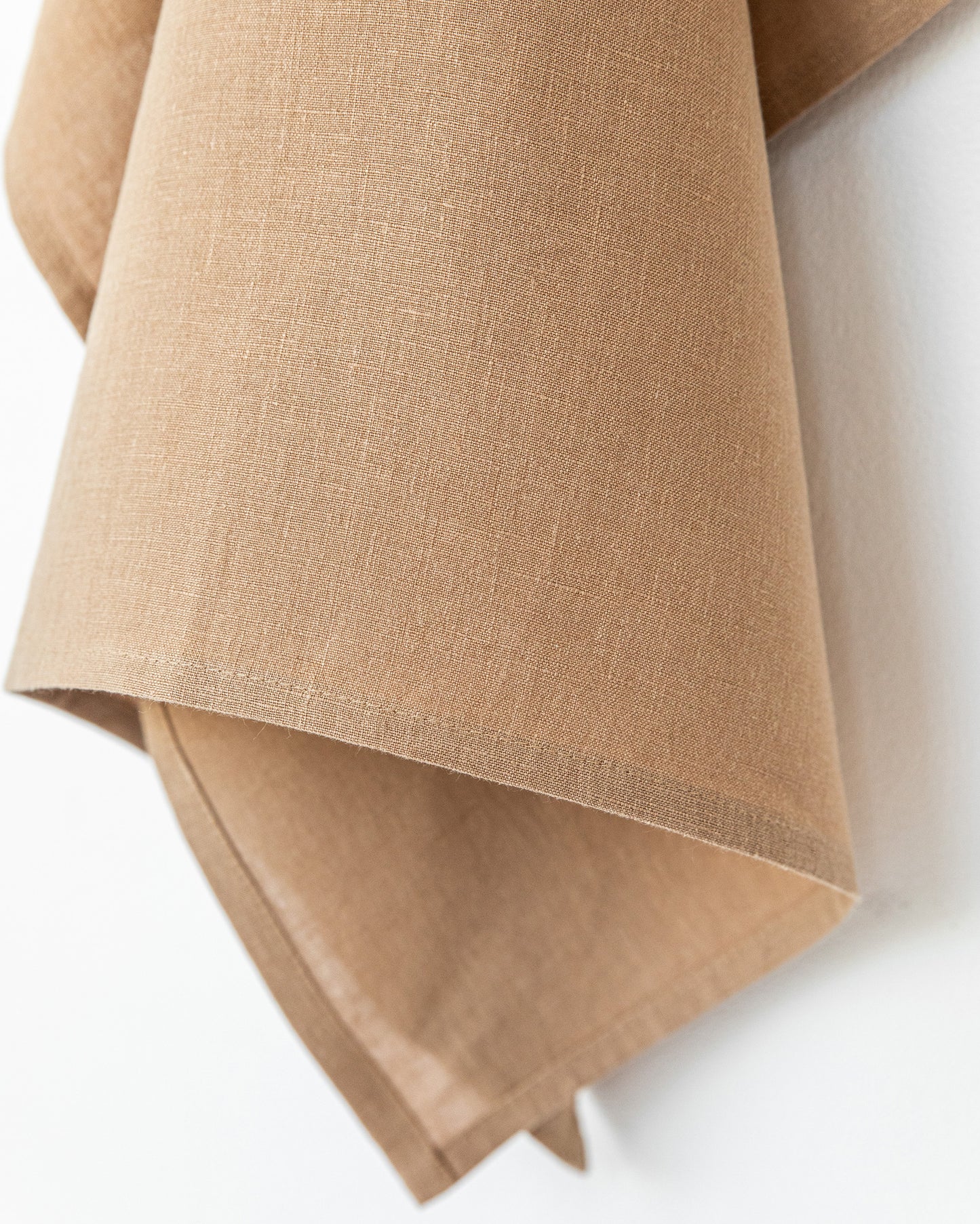 Linen tea towel in Latte - MagicLinen