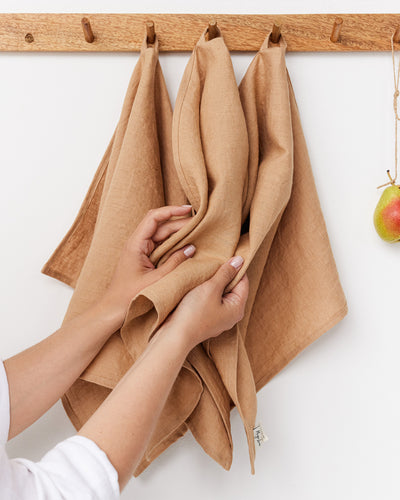Linen tea towel set of 3 in Caramel