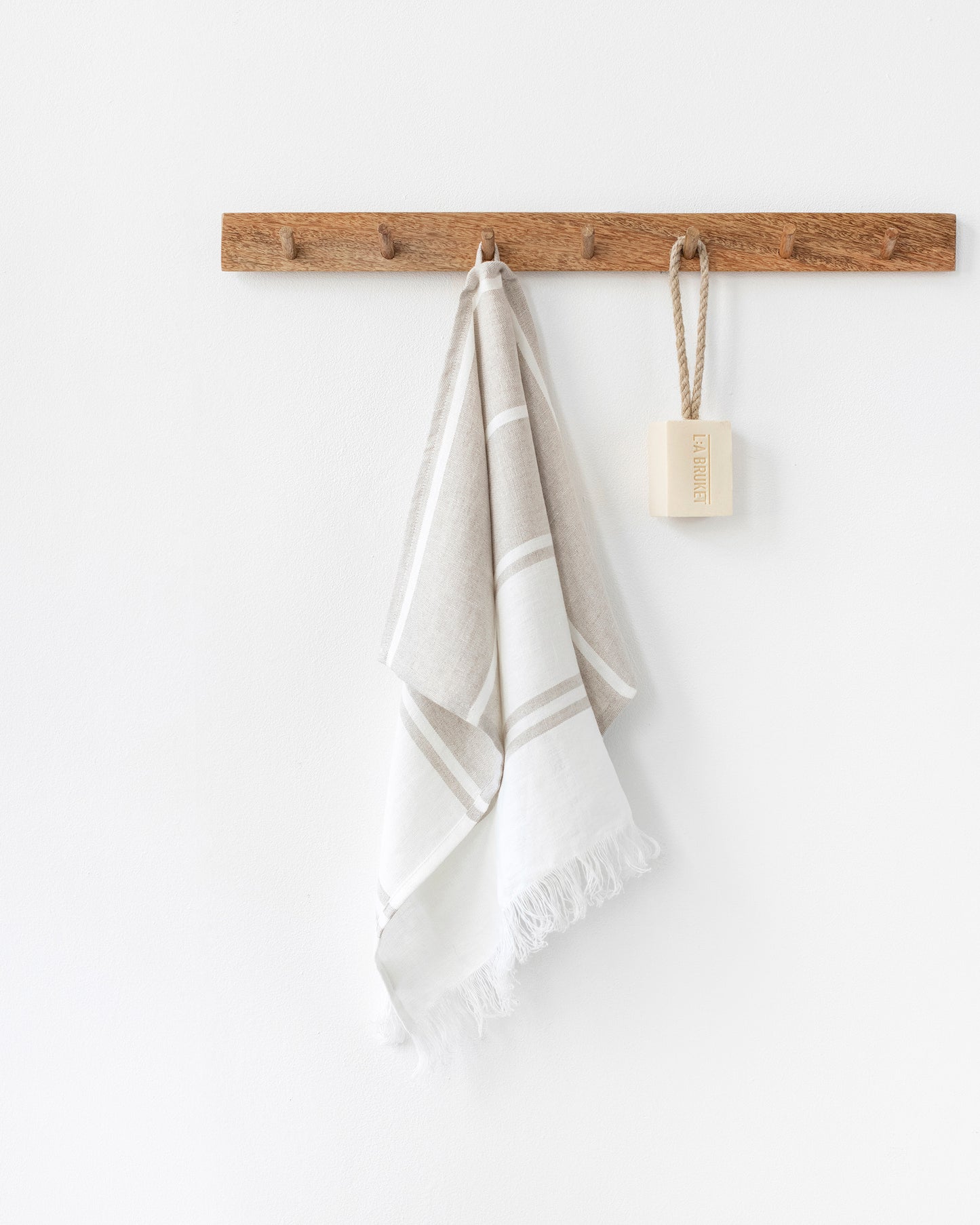Linen tea towel in Ecru stripe - MagicLinen