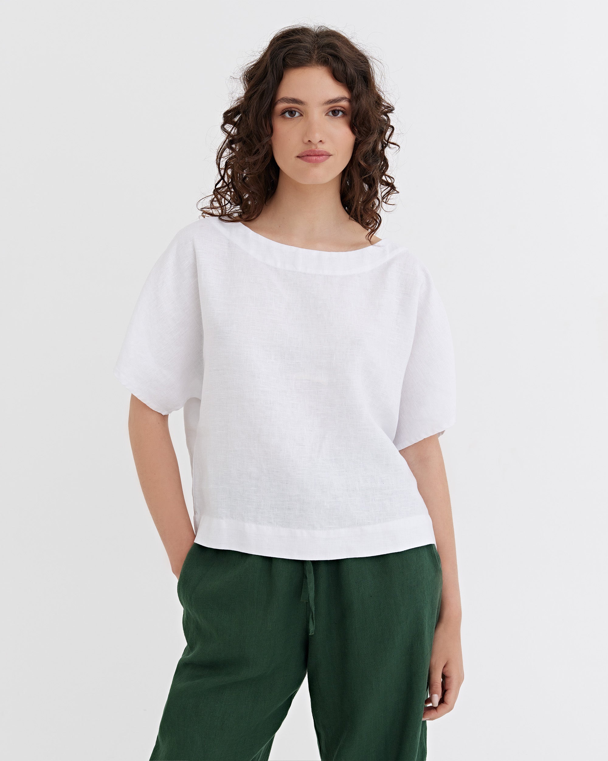 Loose-fit Linen Top Midway in White | MagicLinen