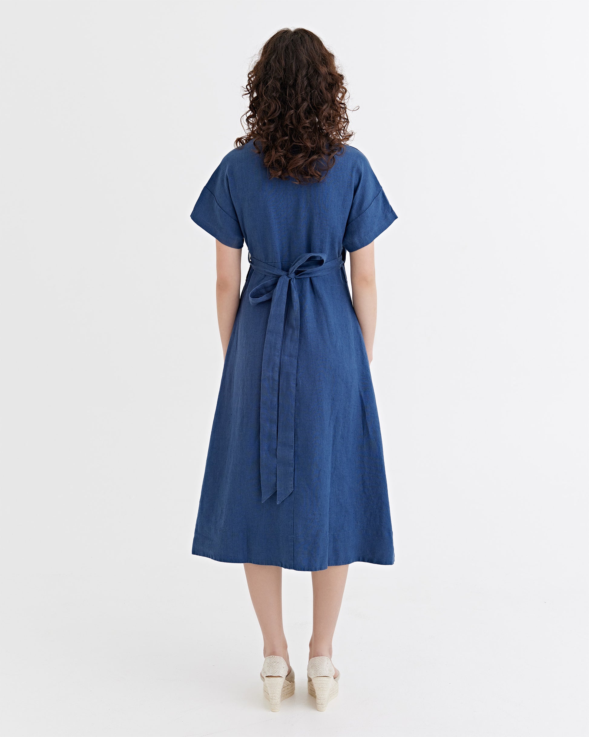 Linen wrap dress PEHOE in Deep navy blue | MagicLinen