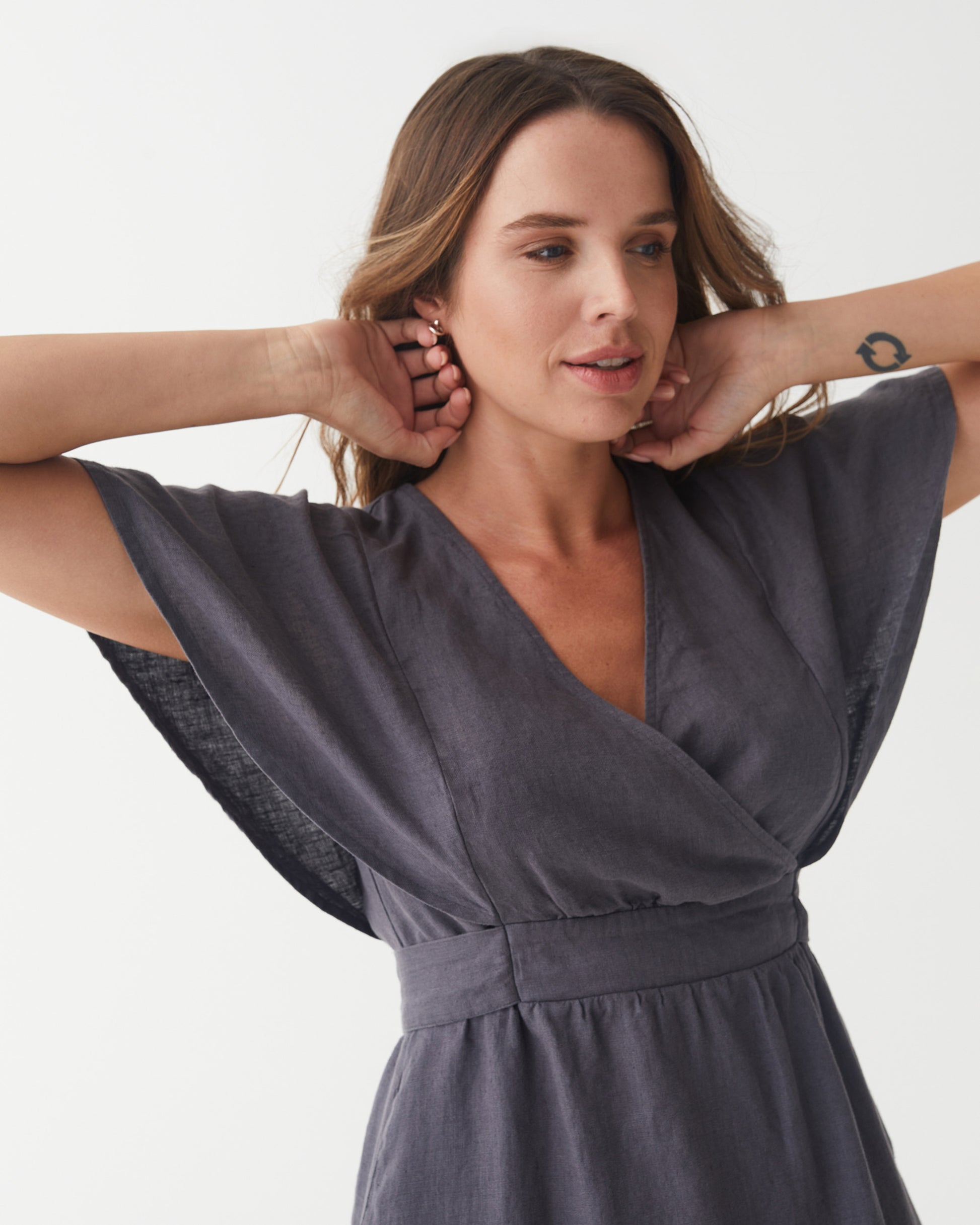 Linen Wrap Dress Yoho in Anthracite | MagicLinen S Linen Wrap Dress Yoho in Anthracite | MagicLinen S