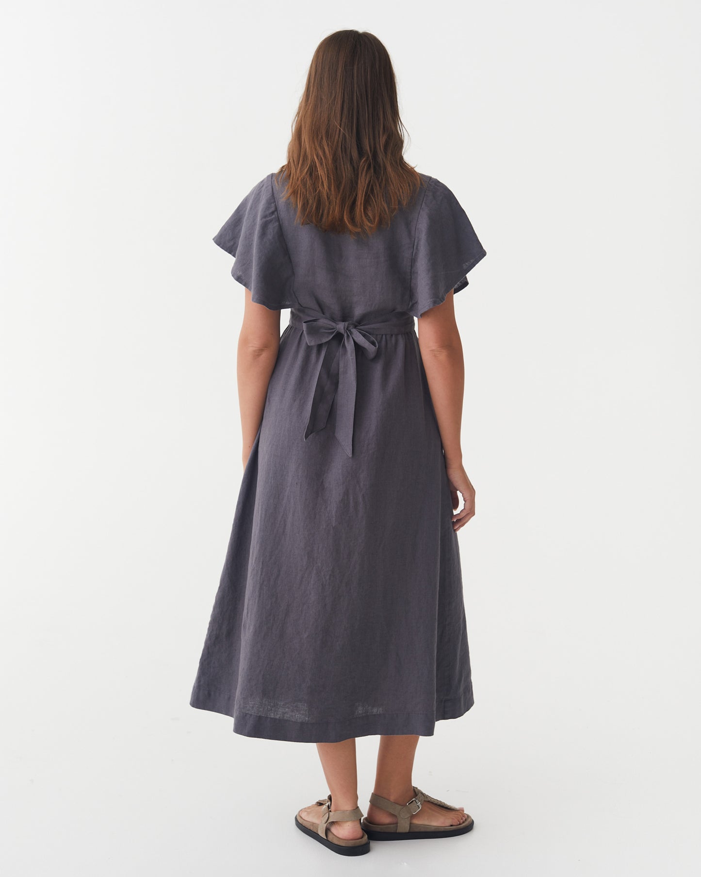 Linen wrap dress YOHO in Anthracite | MagicLinen