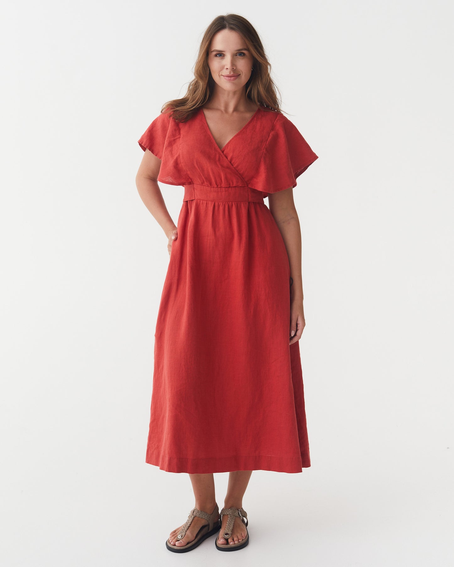 Linen wrap dress YOHO in Aurora red | MagicLinen modelBoxOn