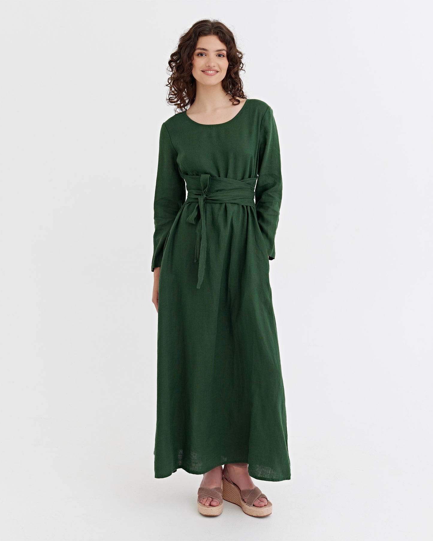 Long linen dress GRENADA in Deep green | MagicLinen modelBoxOn