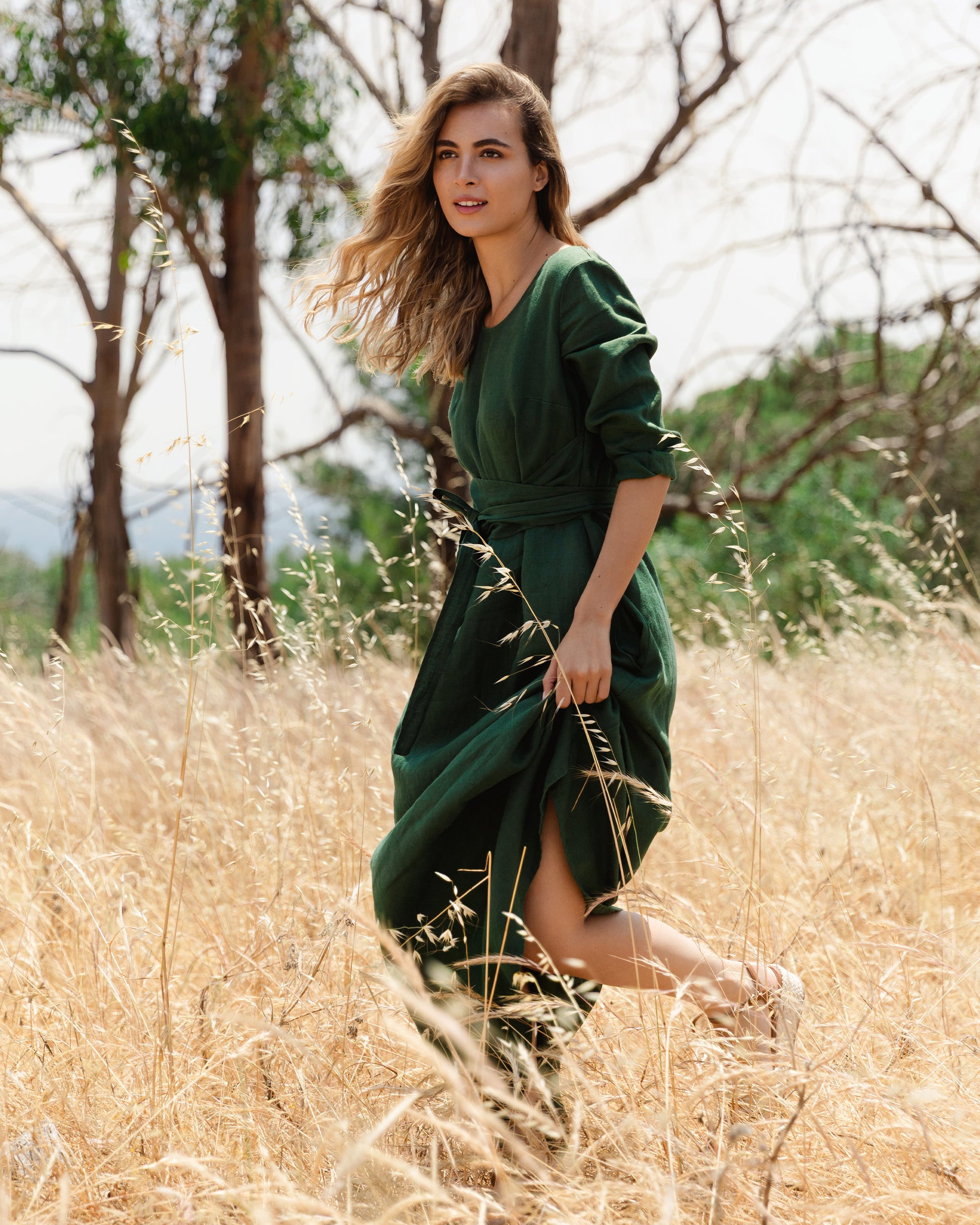 Long linen dress GRENADA in Deep green | MagicLinen modelBoxOn2