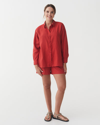 Long-Sleeve Linen Shirt ISLAY in Aurora red | MagicLinen modelBoxOn