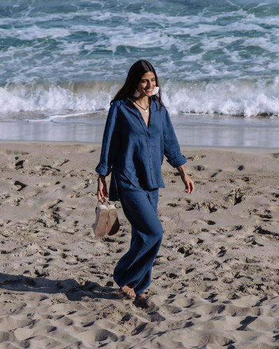 Long-Sleeve Linen Shirt ISLAY in Deep navy blue | MagicLinen modelBoxOn2