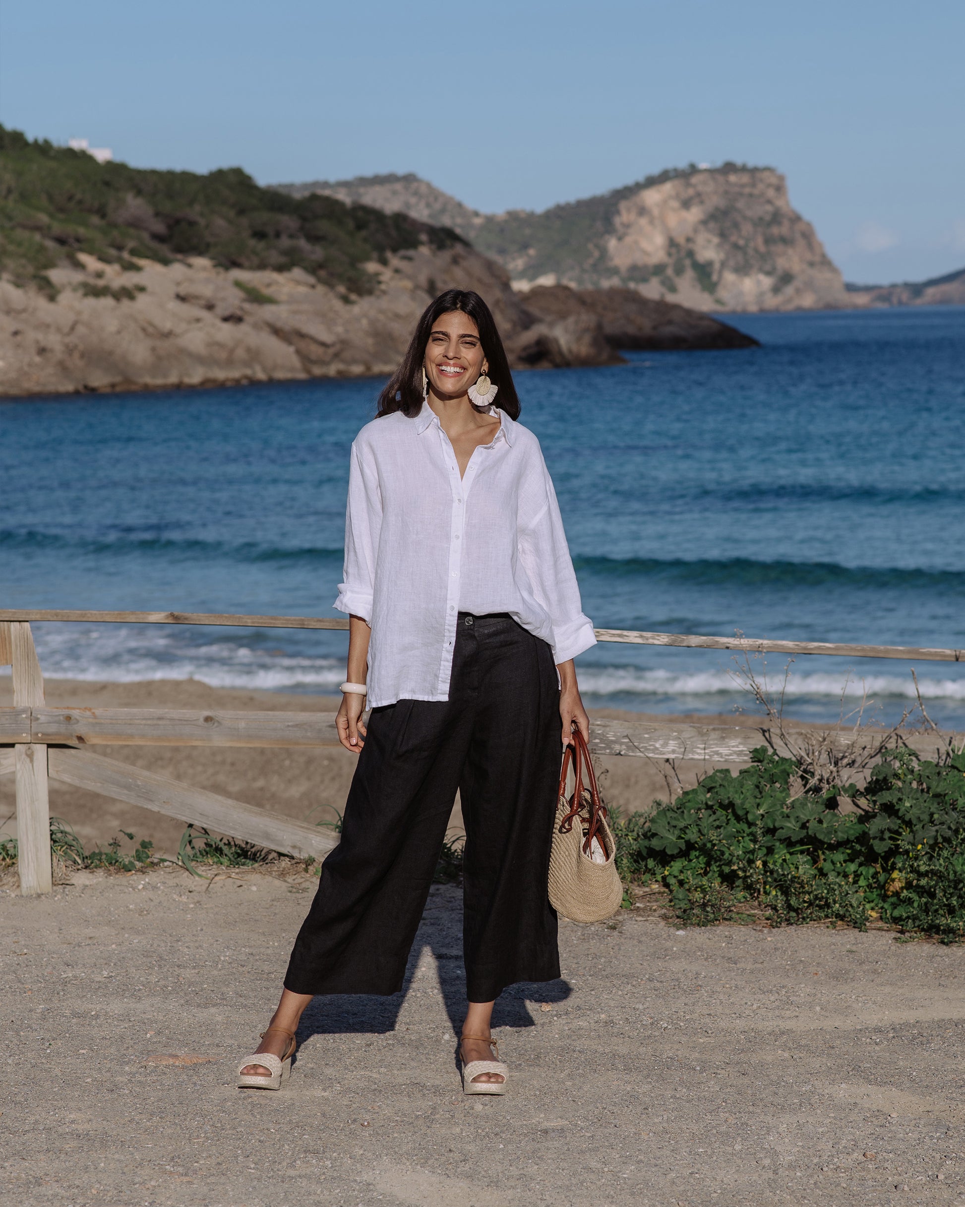 Long-Sleeve Linen Shirt ISLAY in White | MagicLinen