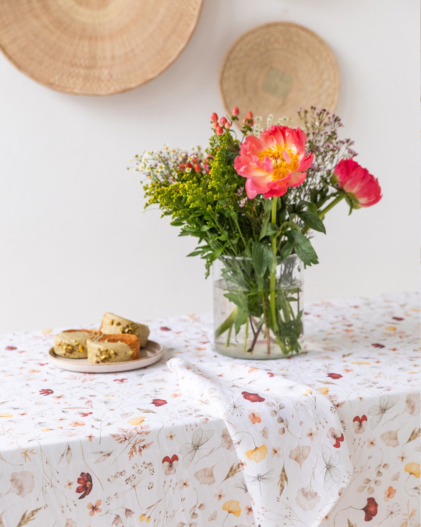 Meadow Print Linen Tablecloth | MagicLinen