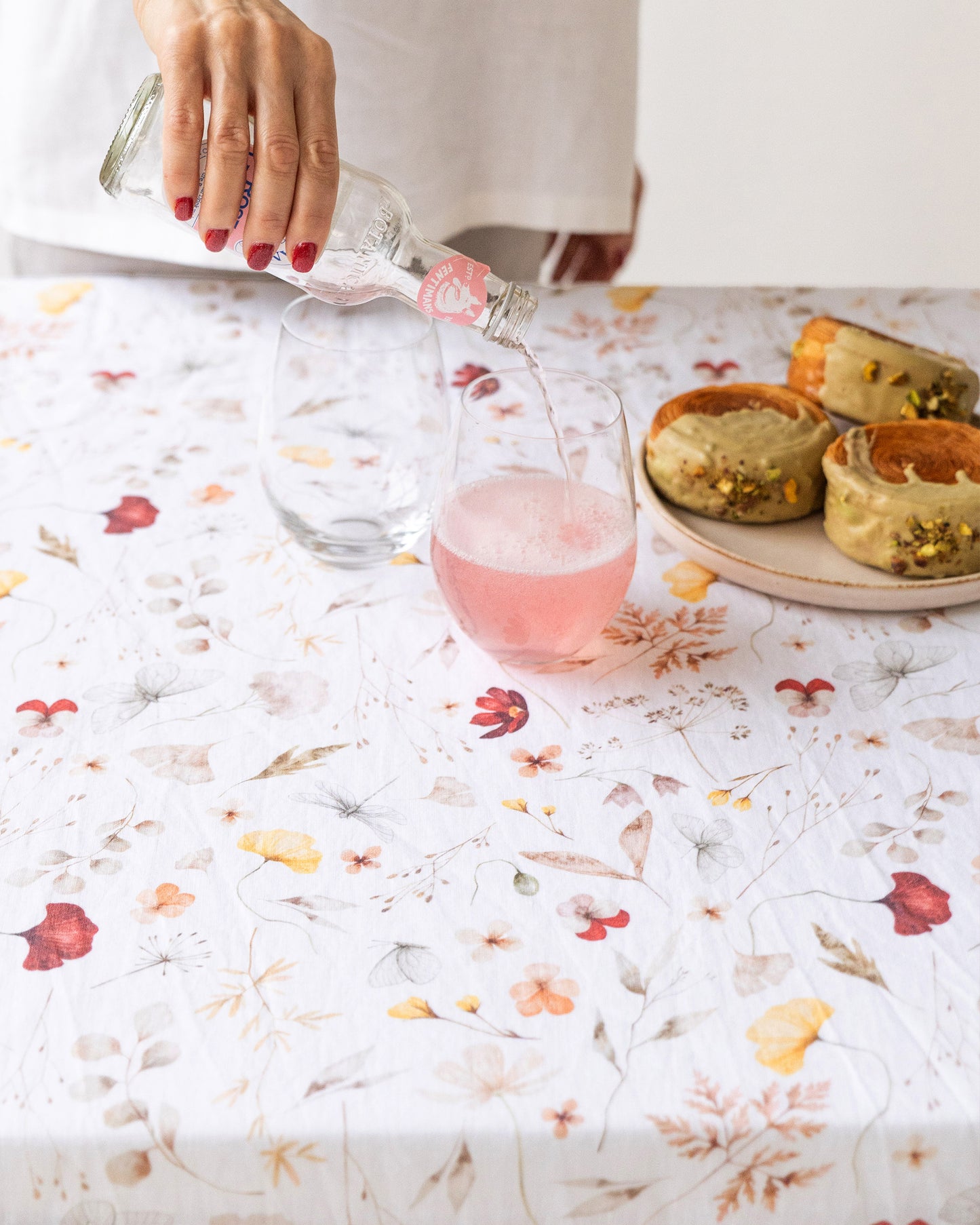 Meadow Print Linen Tablecloth | MagicLinen