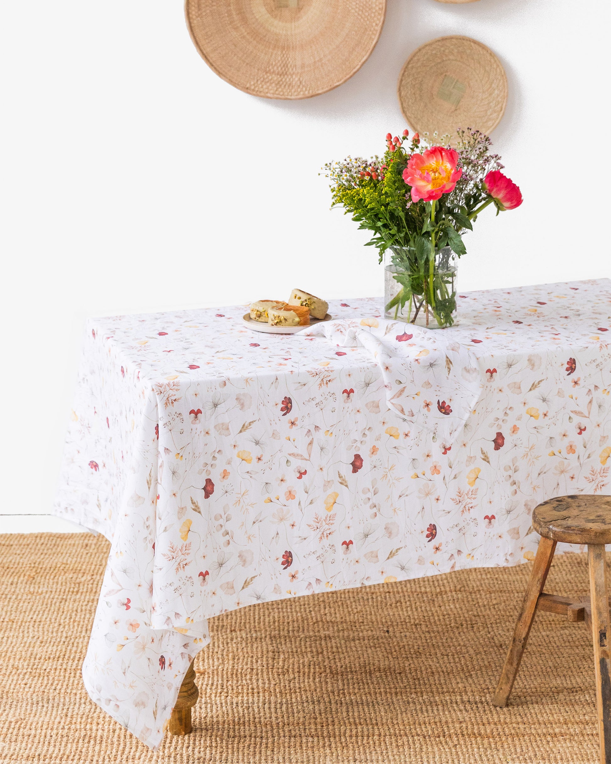 Meadow Print Linen Tablecloth | MagicLinen