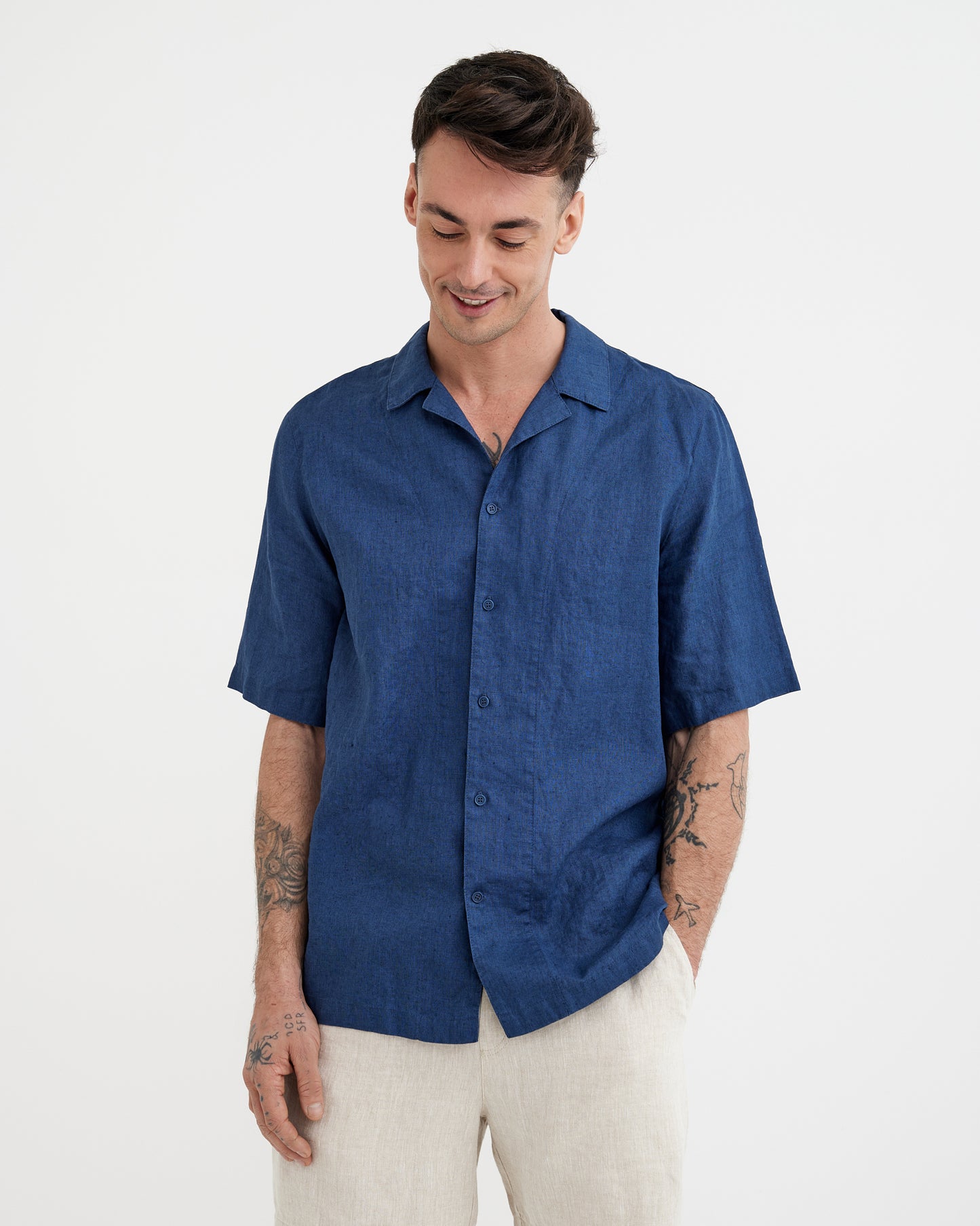 MagicLinen Deep navy blue Men’s Short Sleeves Linen Shirt KEY WEST, 100% European flax linen modelBoxOn