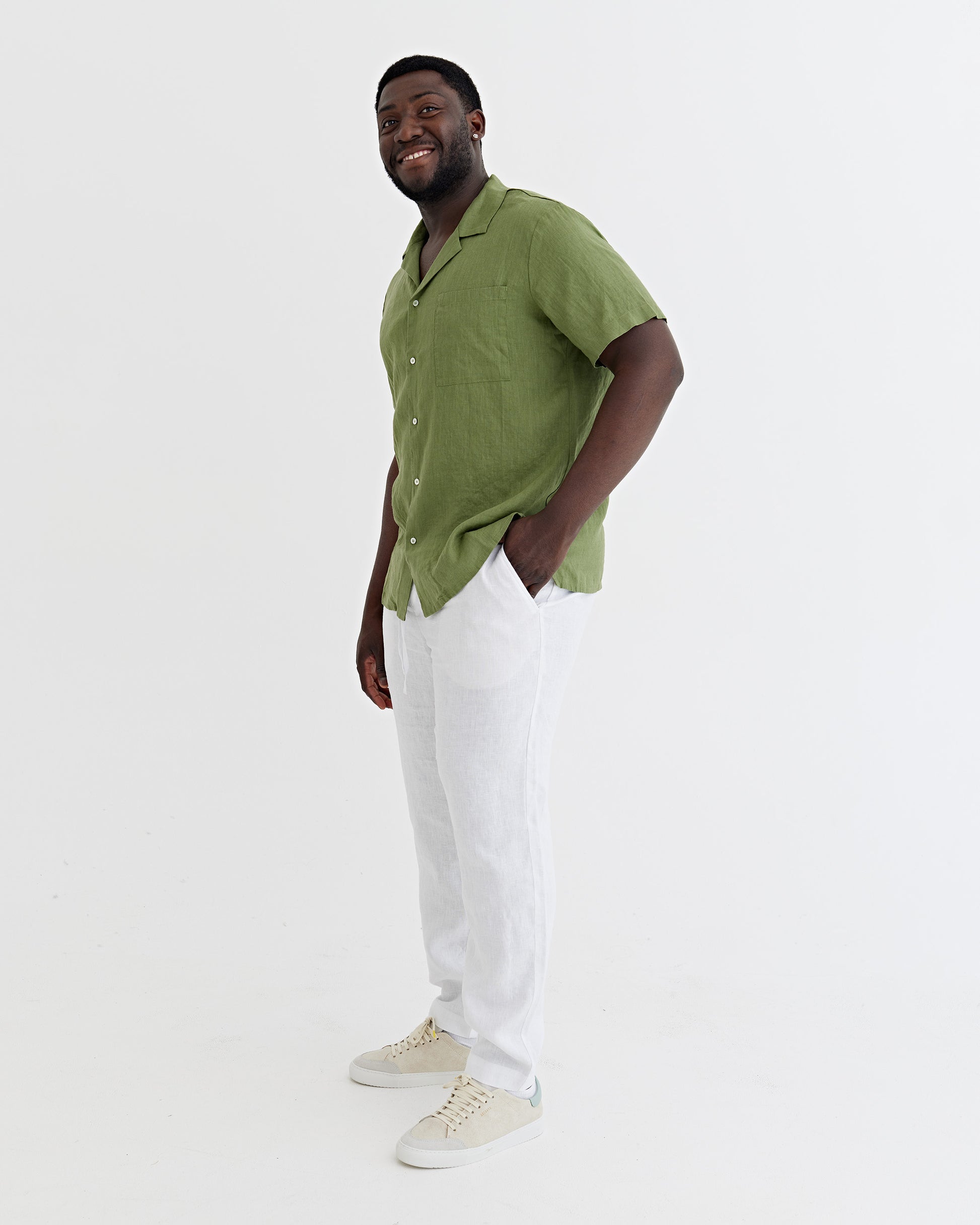 Mens Linen Pants PALERMO in White | MagicLinen modelBoxOn