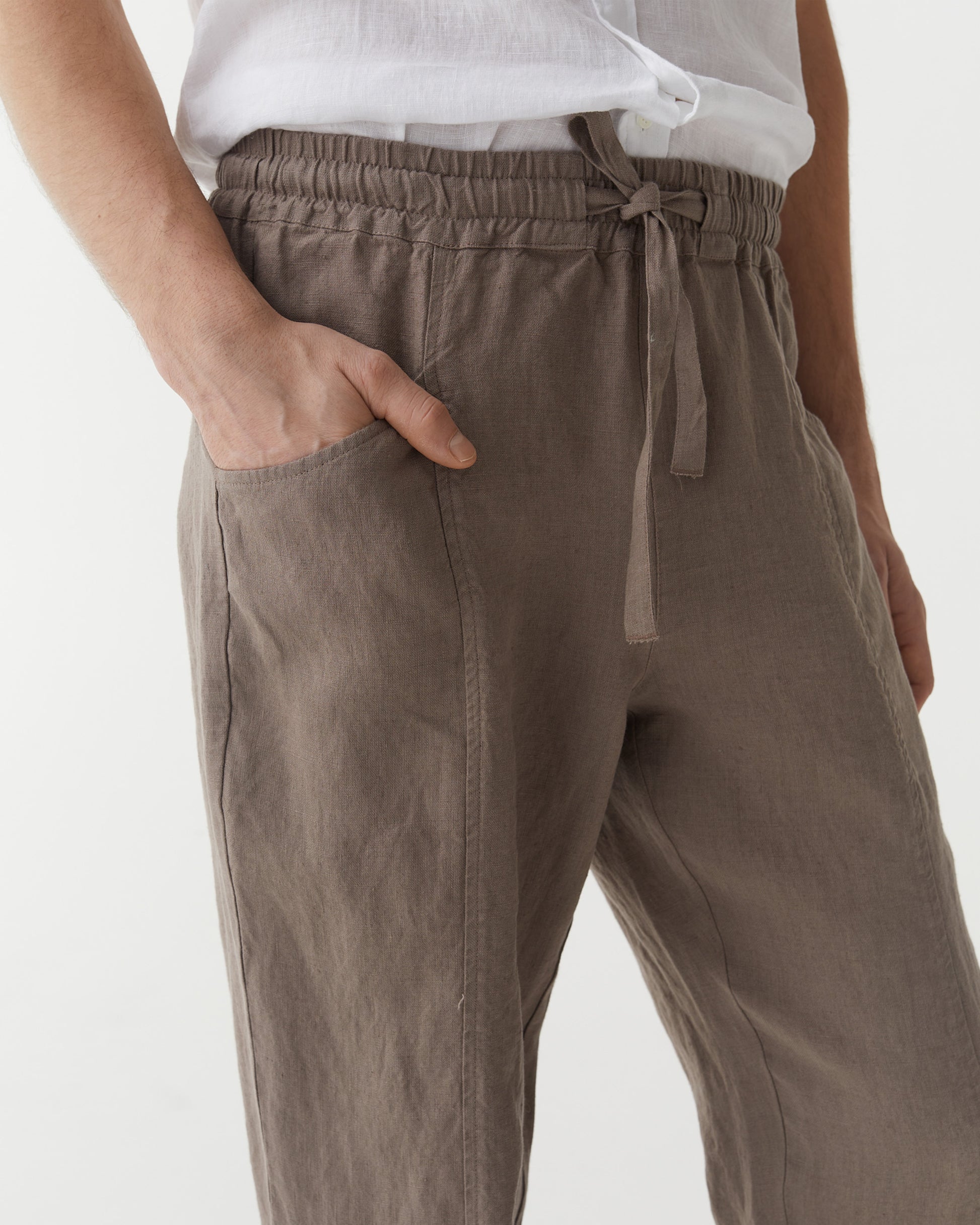 Men's linen pants TRUCKEE in Deep taupe | MagicLinen