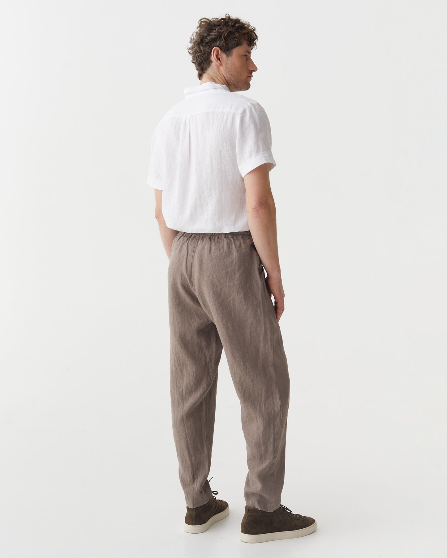 Men's linen pants TRUCKEE in Deep taupe | MagicLinen