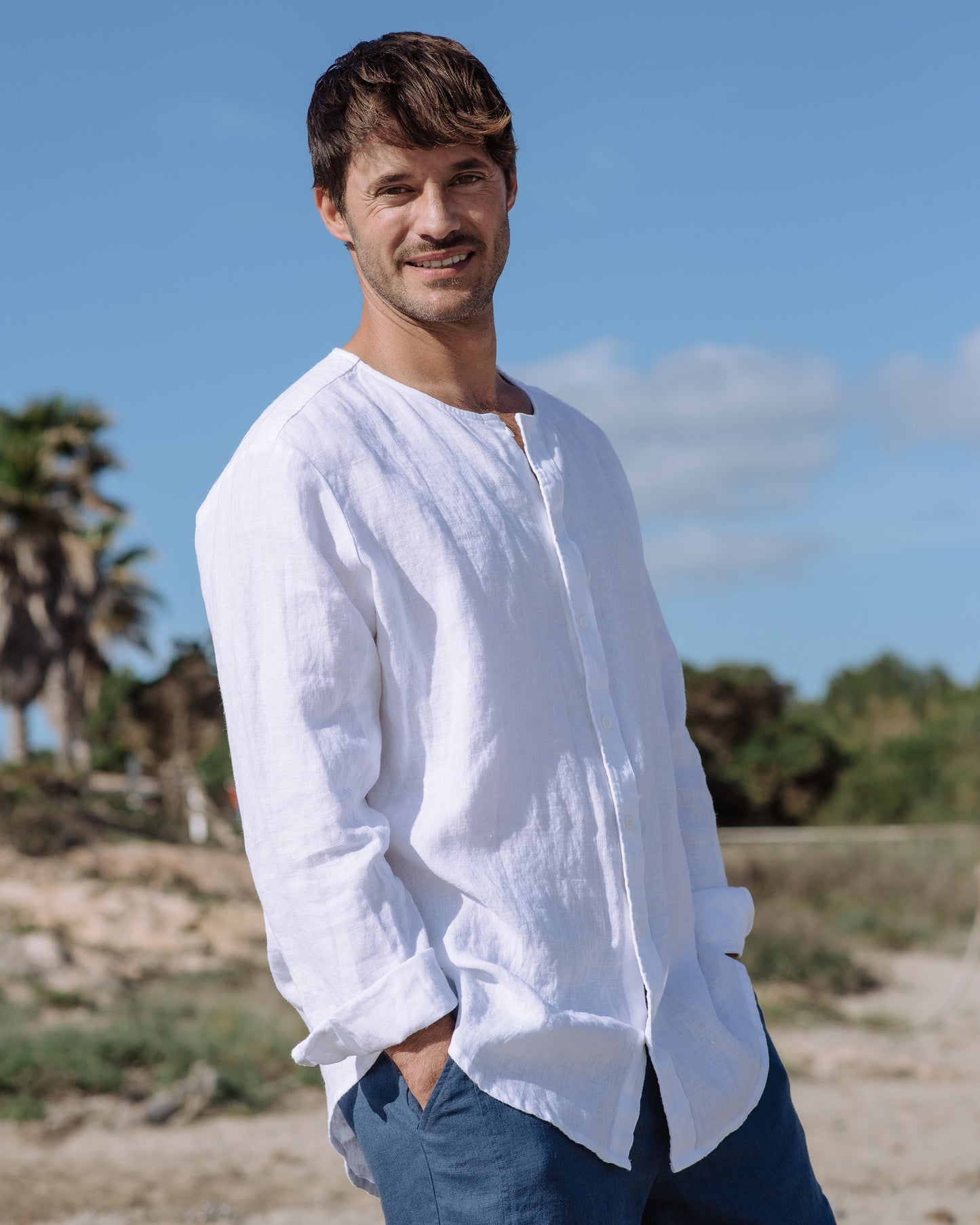 Men's Linen Shirt BEDARRA in White | MagicLinen modelBoxOn2