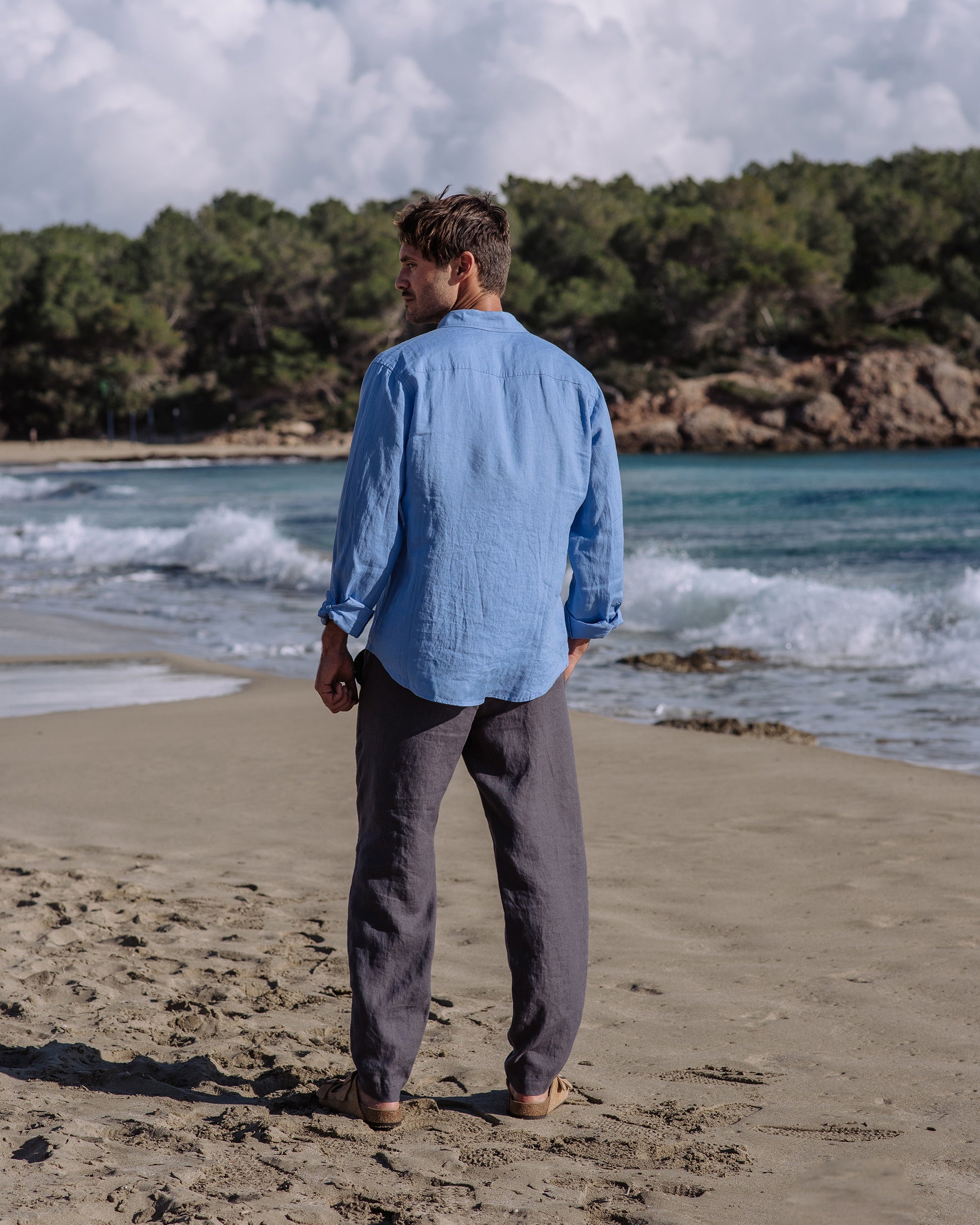 Men's linen shirt NEVADA in Pacific blue | MagicLinen