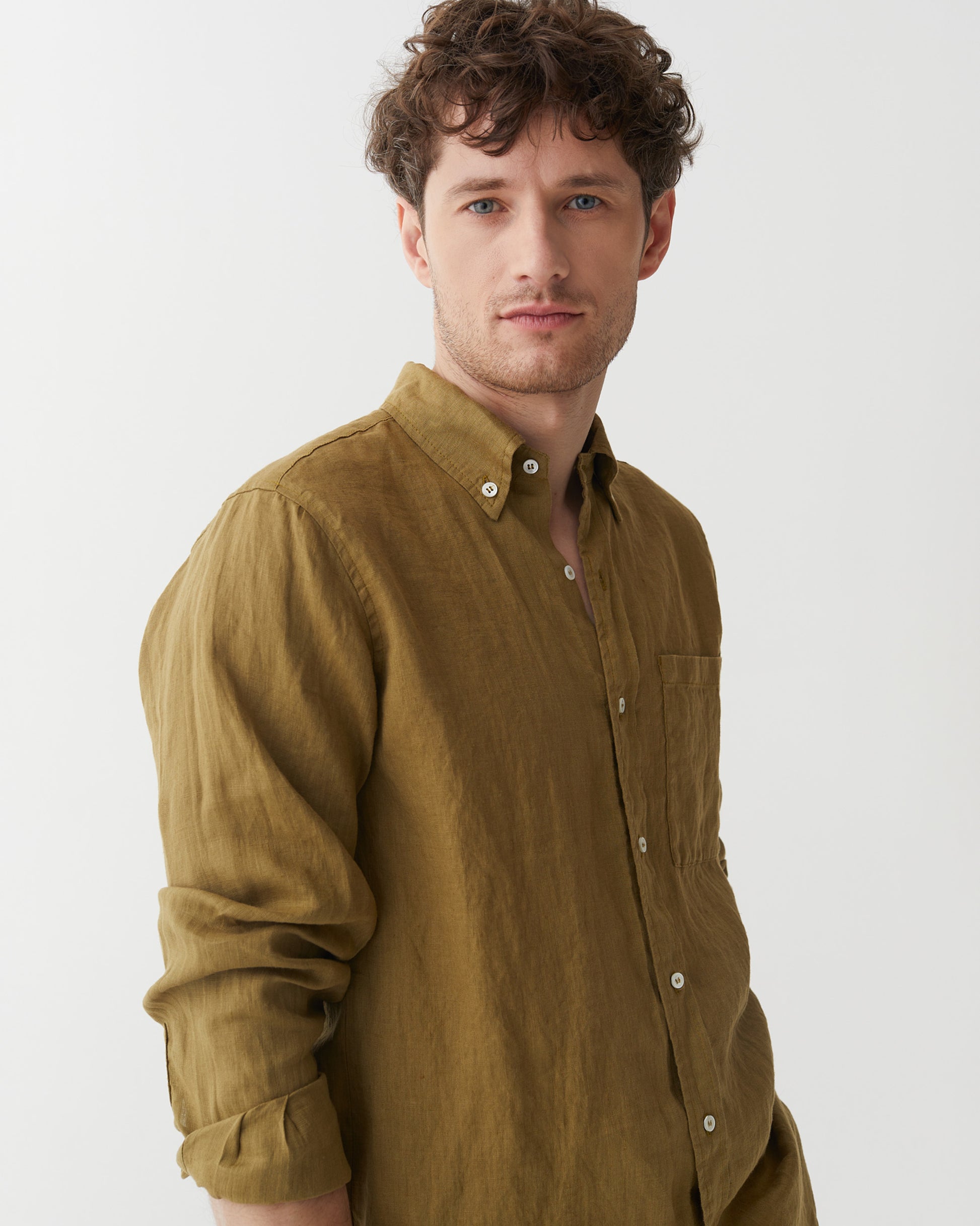 Men's linen shirt PERUGIA in Khaki green | MagicLinen