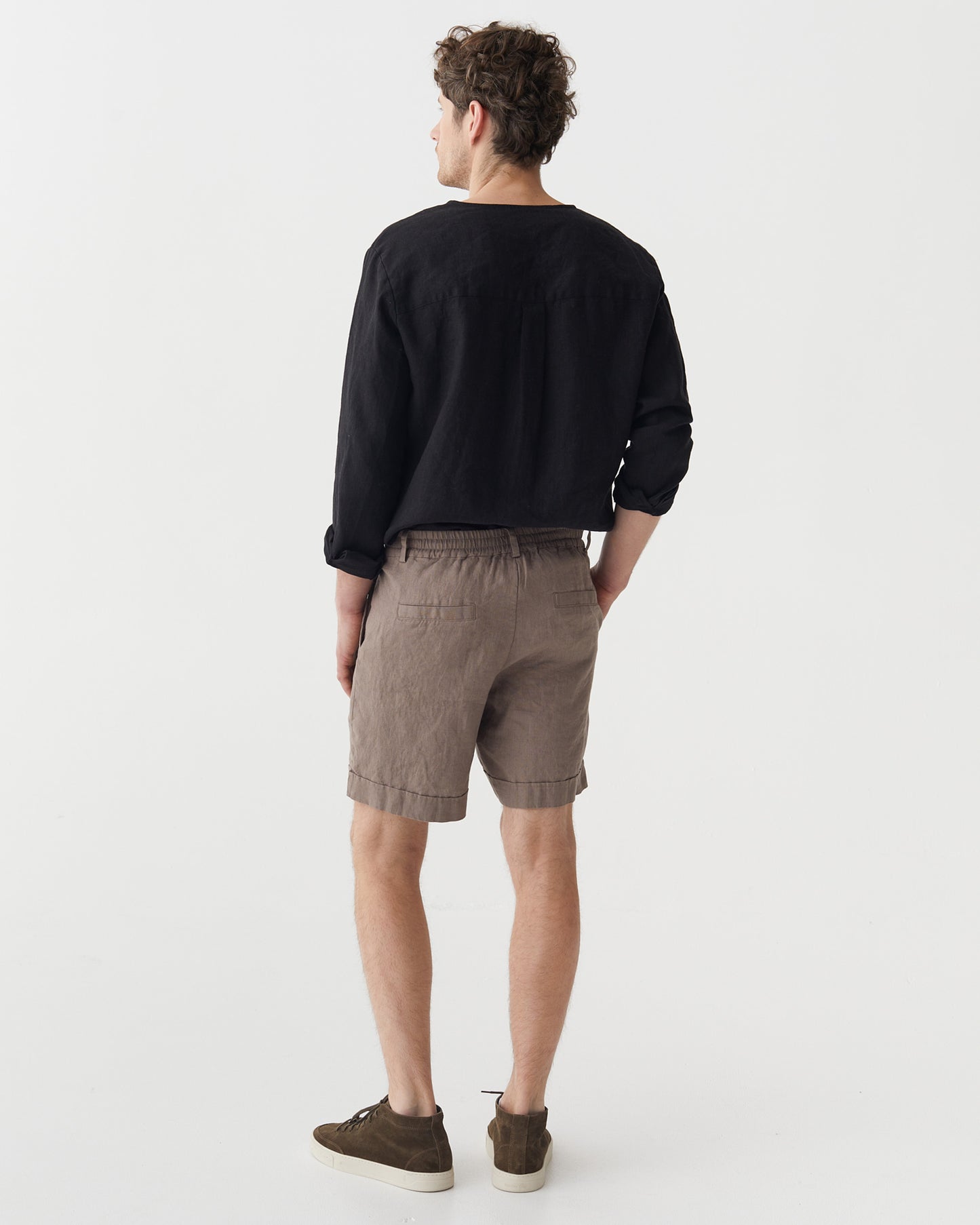 Men's Linen Shorts FAROE in Deep taupe | MagicLinen