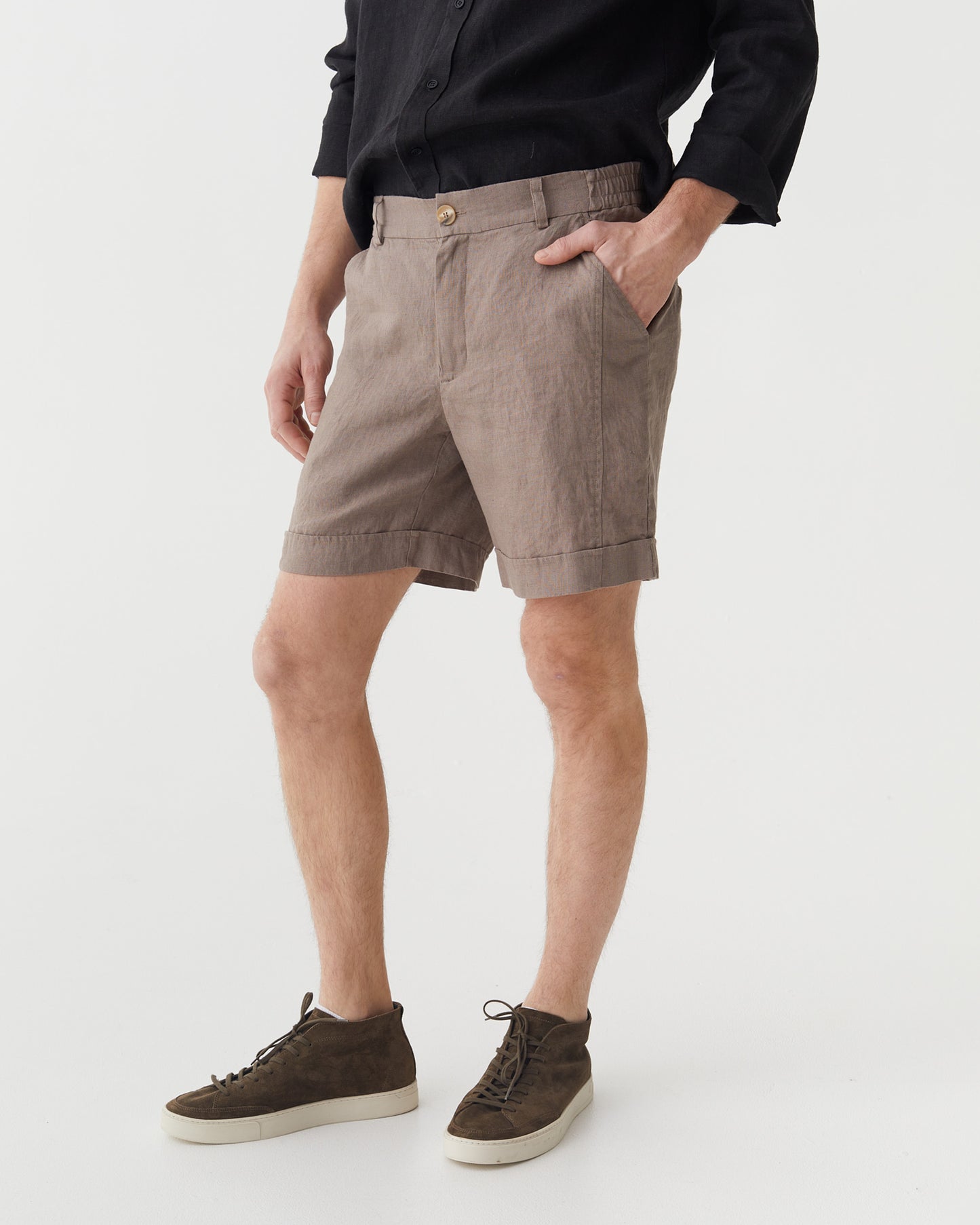 Men's Linen Shorts FAROE in Deep taupe | MagicLinen