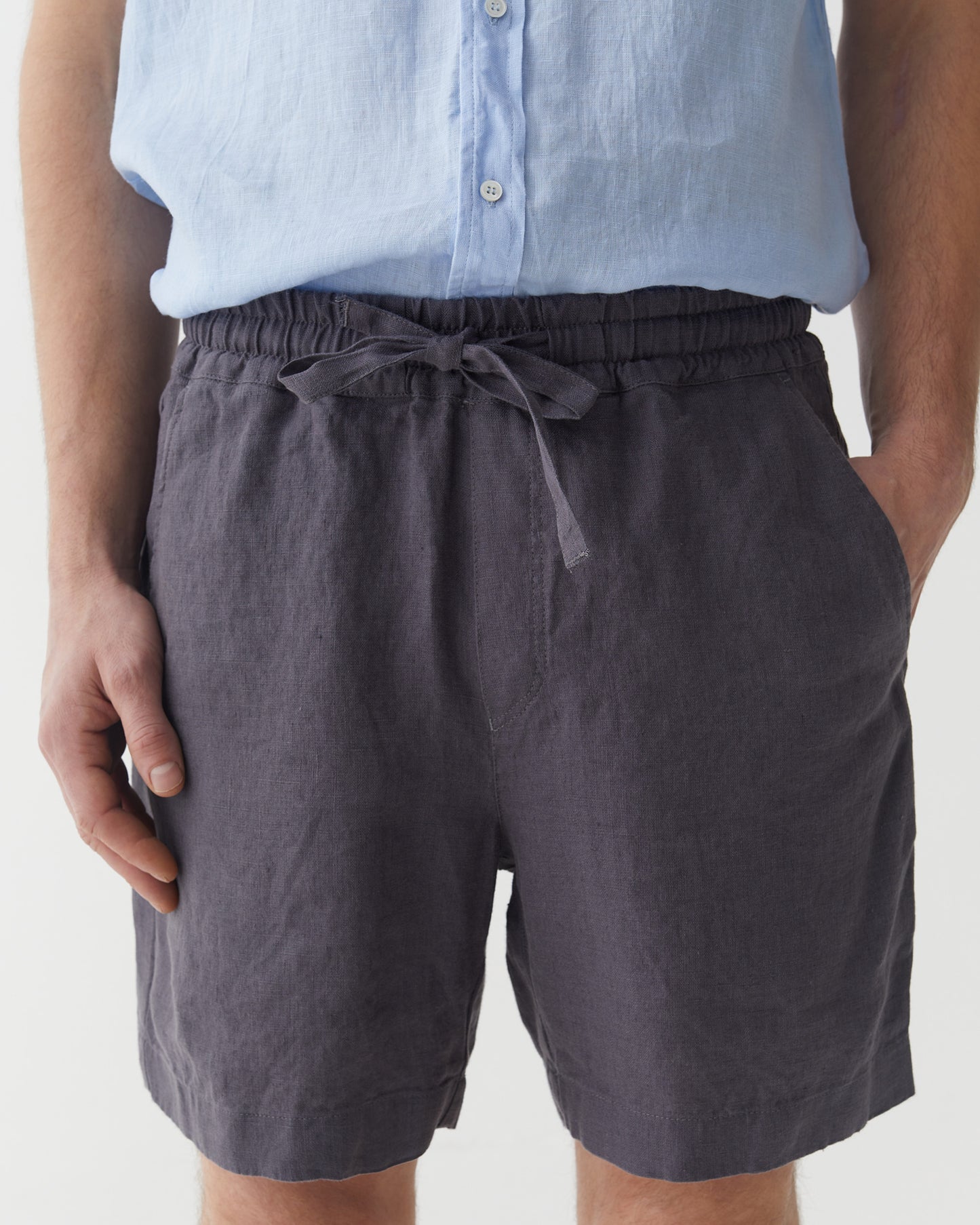 Men's linen shorts STOWE in Anthracite | MagicLinen