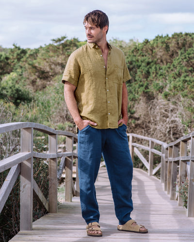 Men's short sleeves linen shirt VERBIER in Khaki green | MagicLinen modelBoxOn2