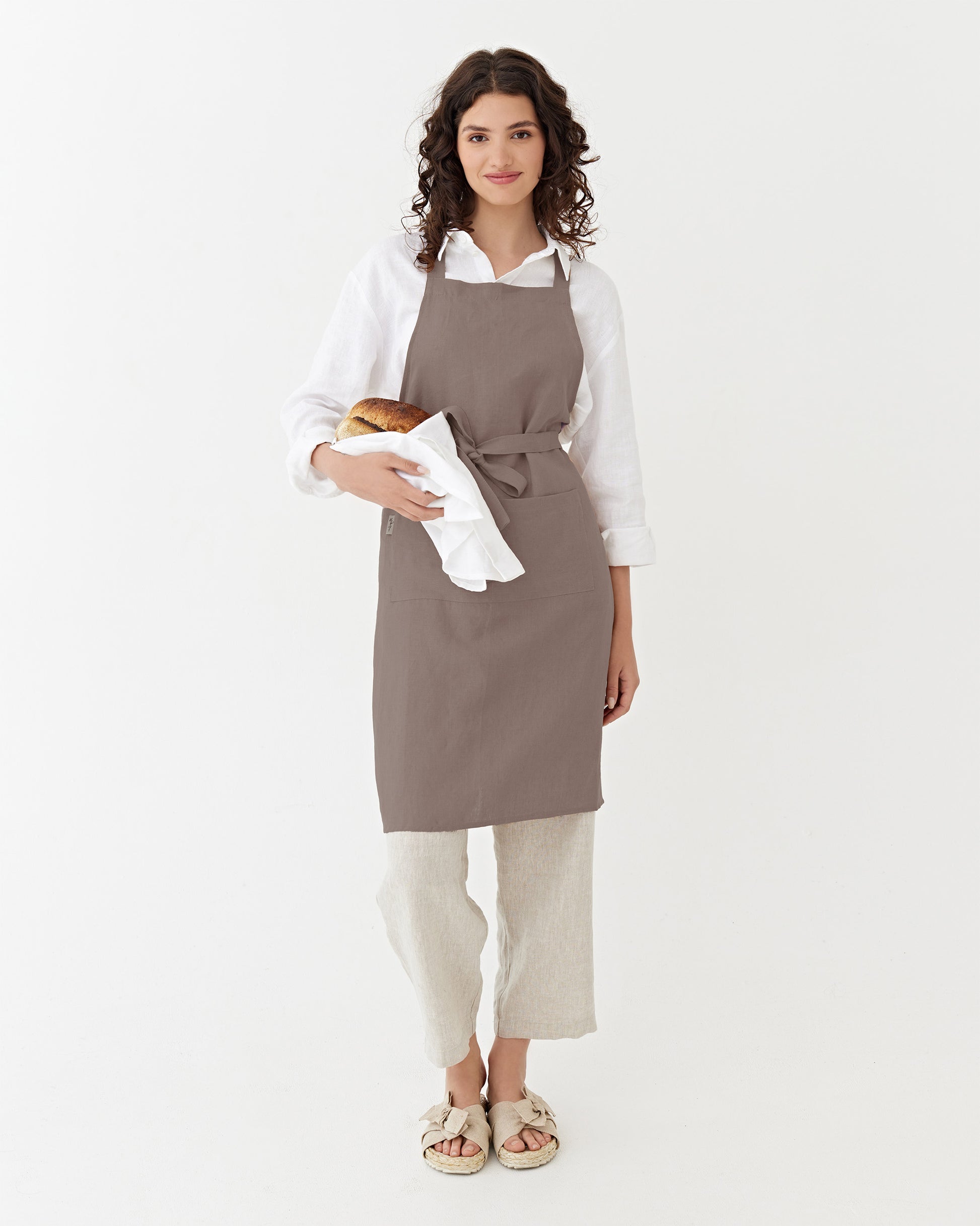 Linen Bib Apron in Mocha | MagicLinen