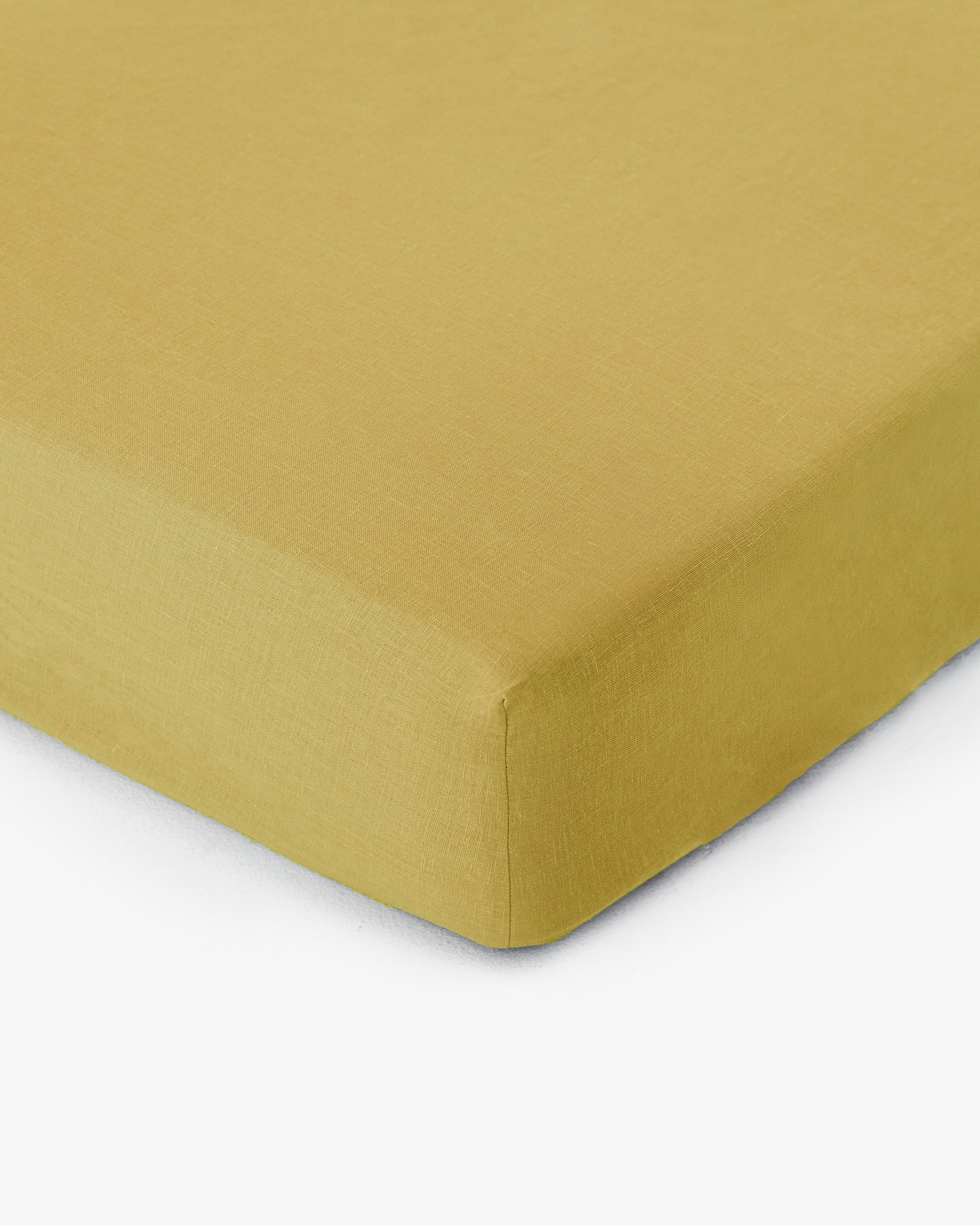Moss yellow linen fitted sheet - MagicLinen