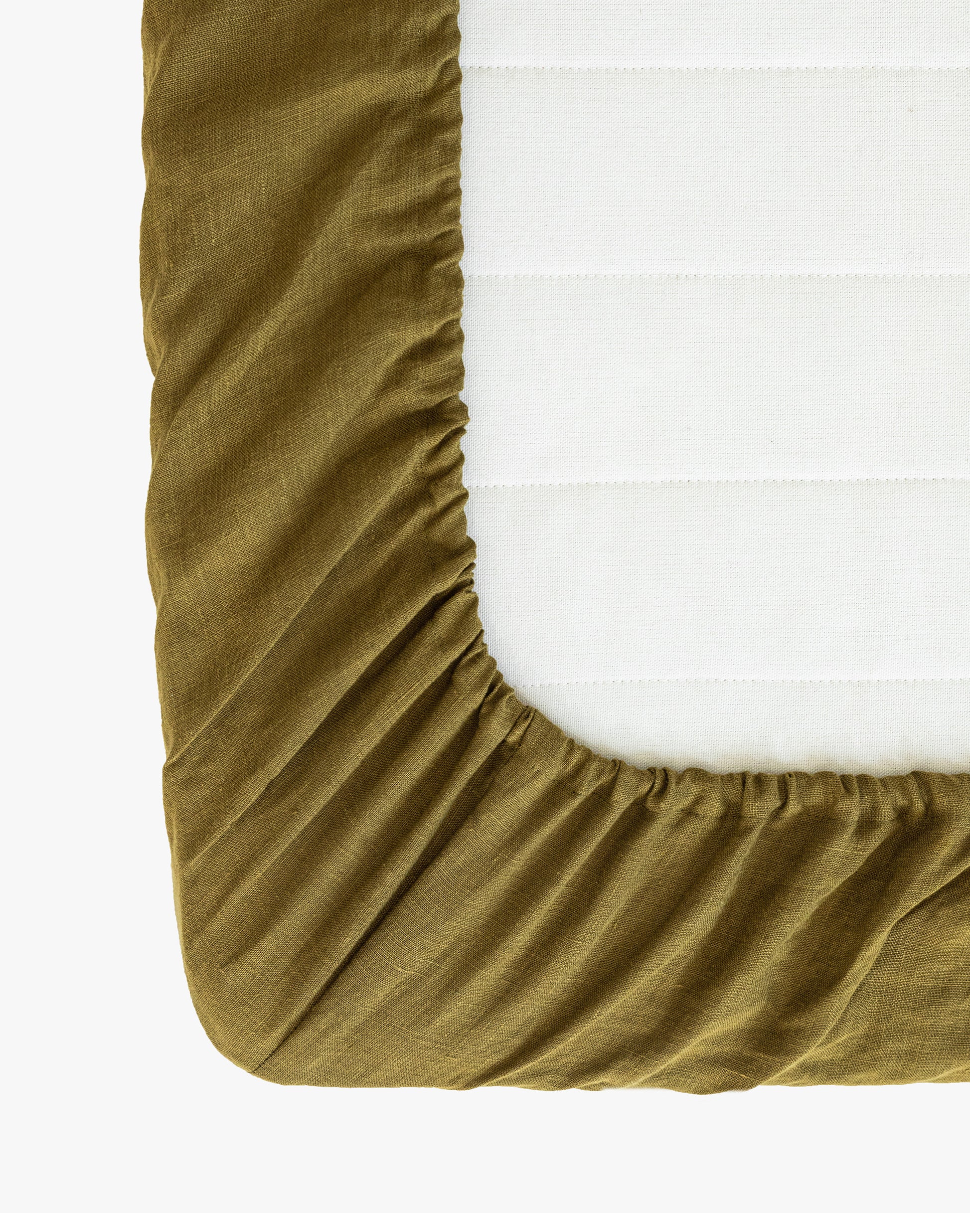 Olive green linen fitted sheet - MagicLinen