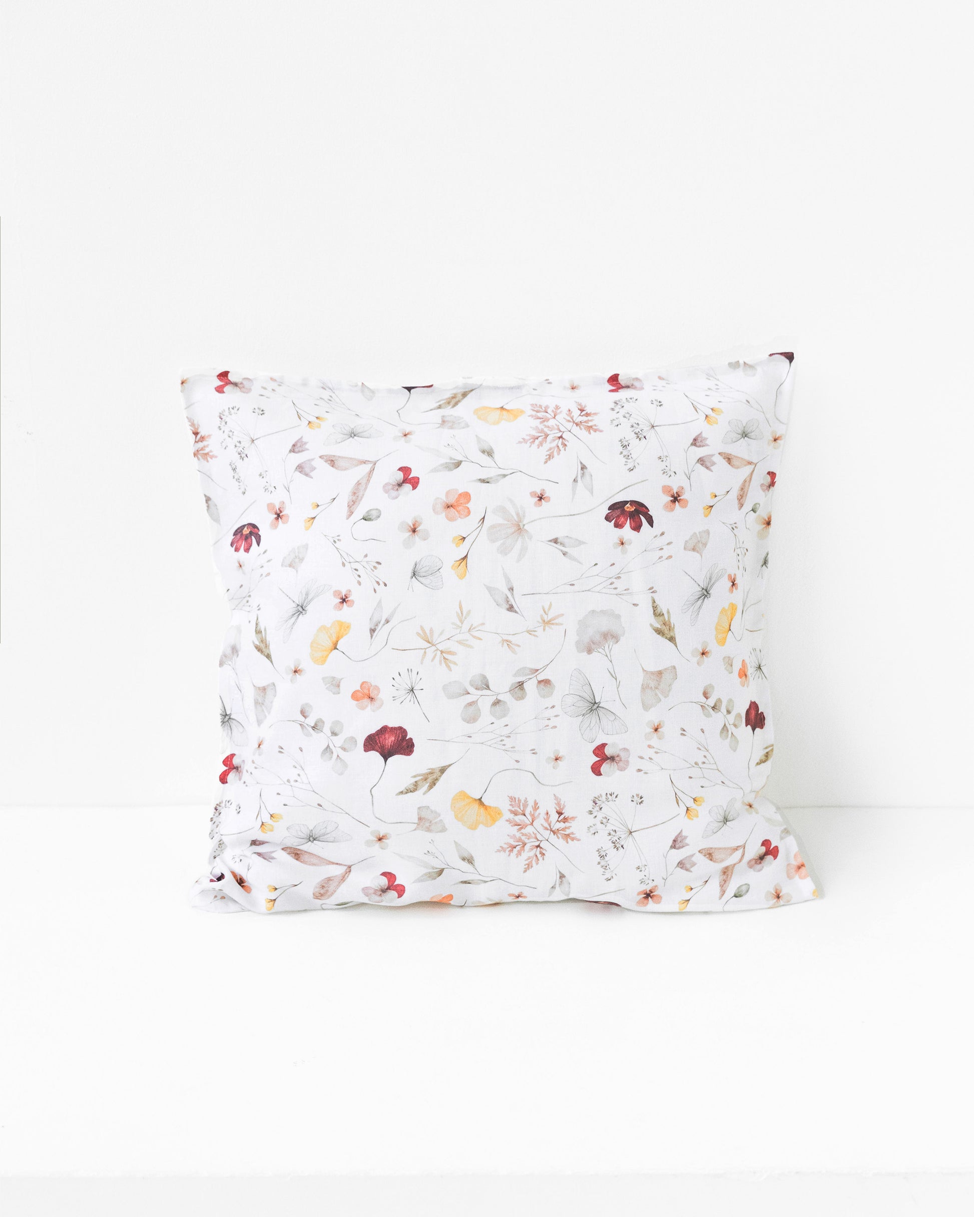 Deco Pillow Cover With Buttons in Meadow Print | MagicLinen